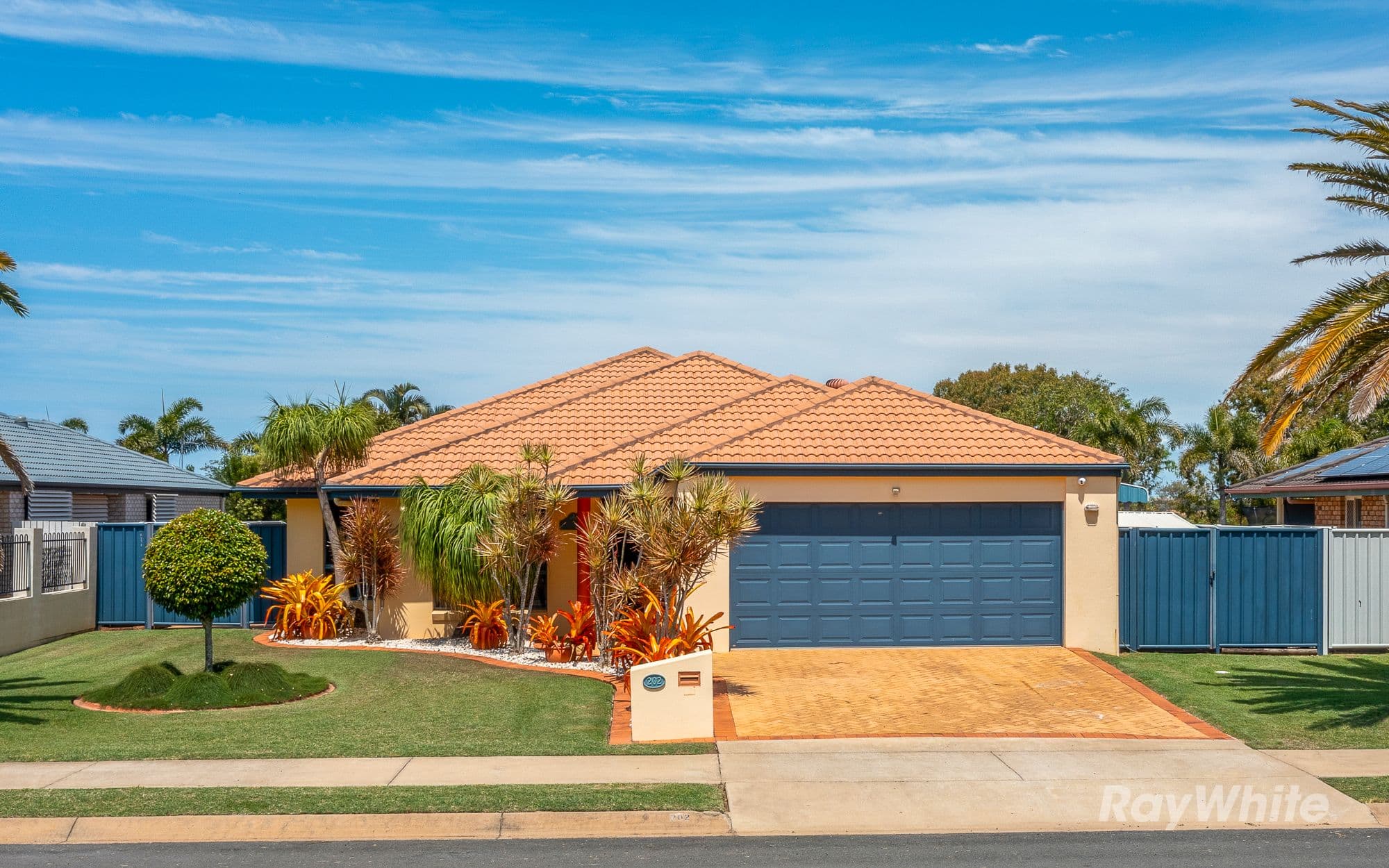 202 Barolin Esplanade , Coral Cove QLD 4670, Coral Cove - Image 1