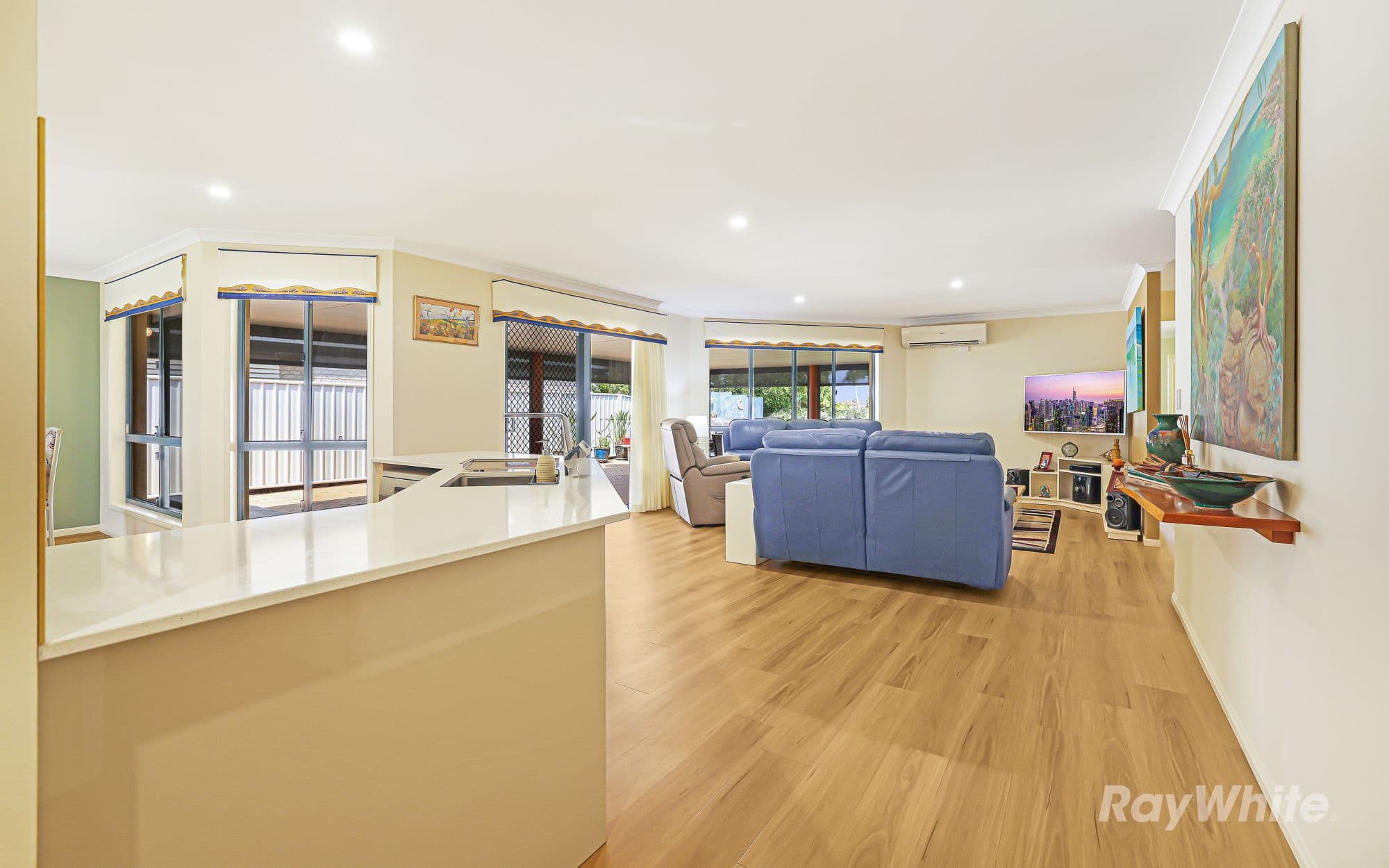 202 Barolin Esplanade , Coral Cove QLD 4670, Coral Cove - Thumbnail 5