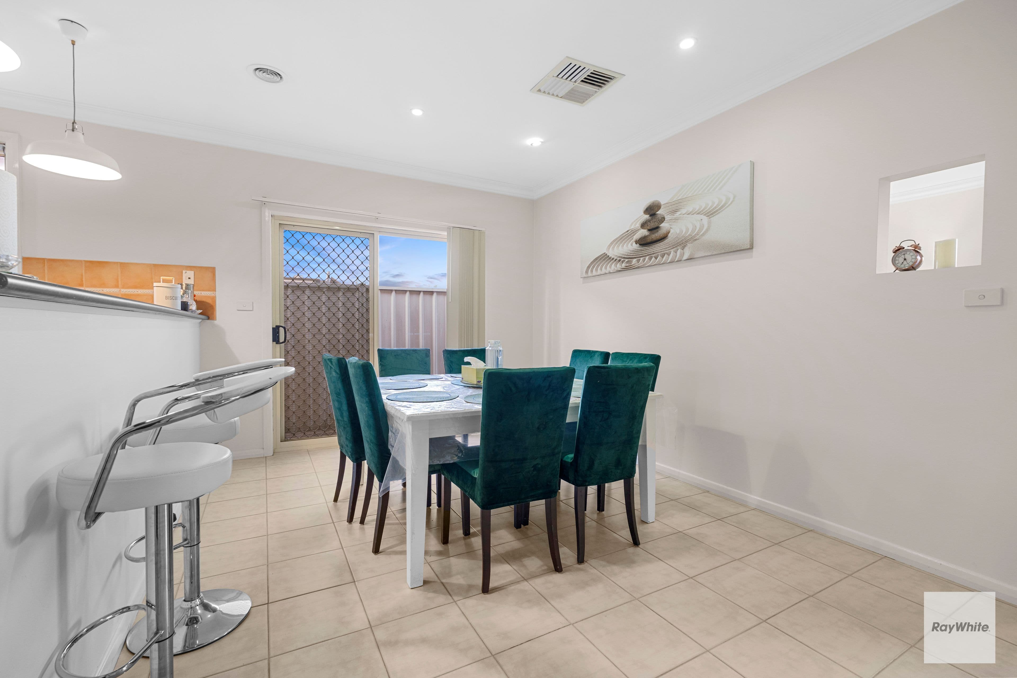 8 Waranga Close , Caroline Springs VIC 3023, Caroline Springs - Thumbnail 5
