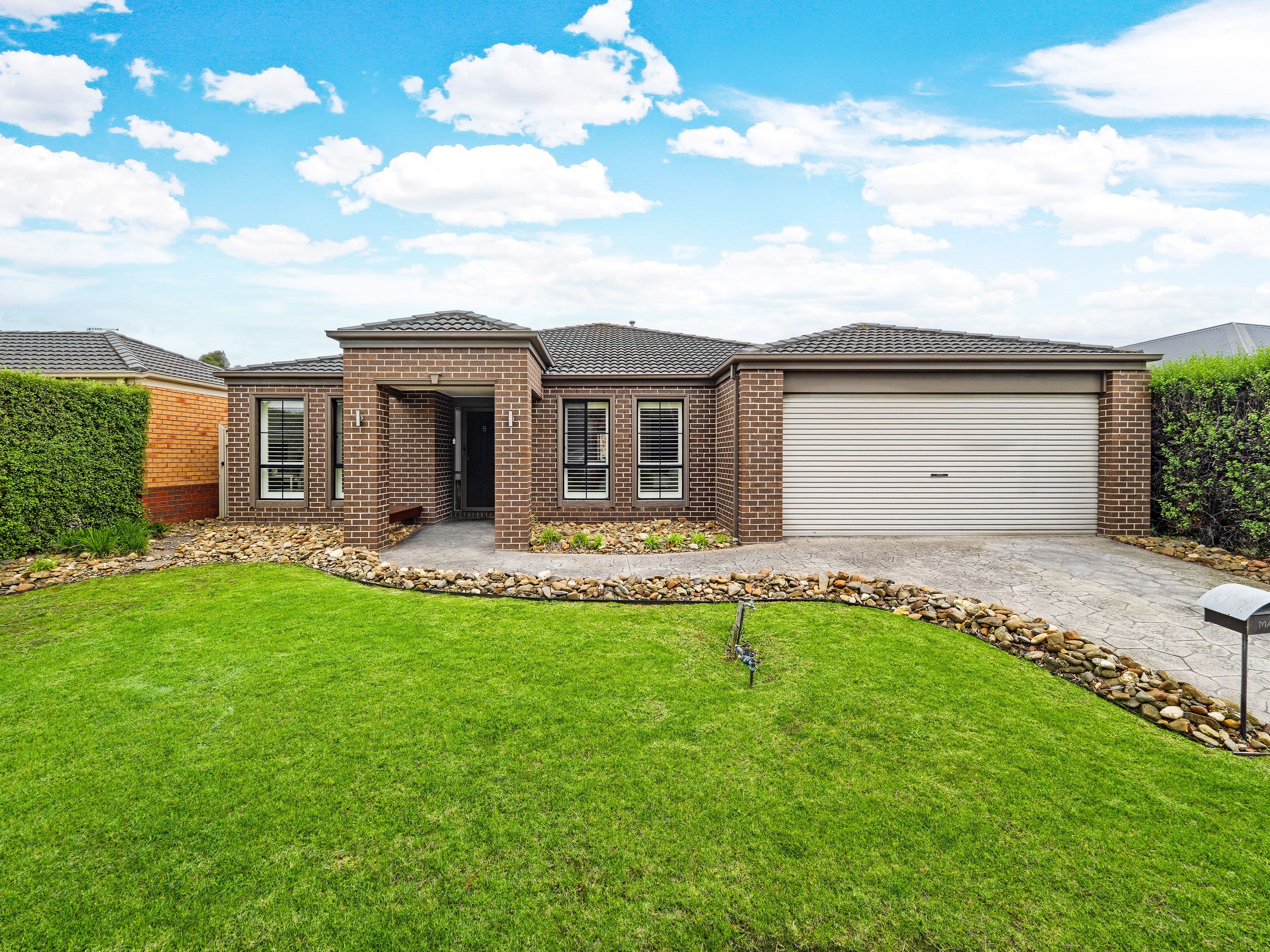 5 Thenford Close , Cranbourne East VIC 3977, Cranbourne East - Thumbnail 2