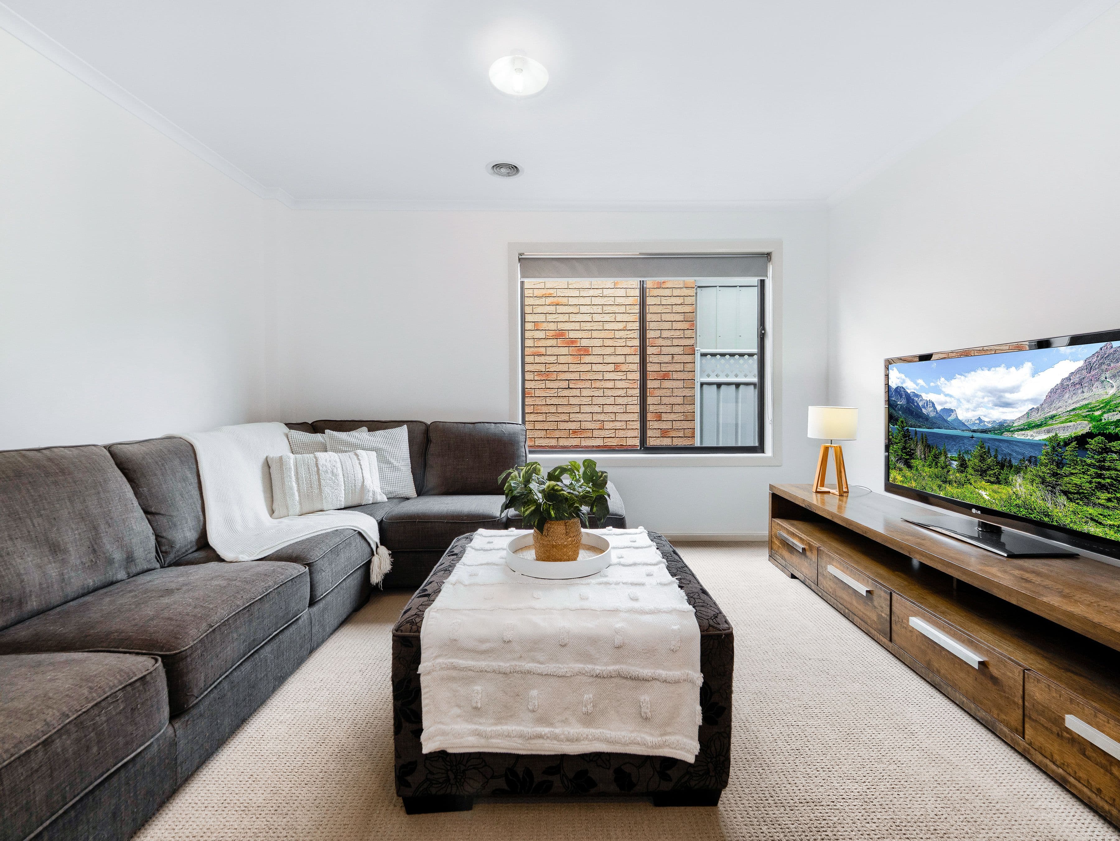 5 Thenford Close , Cranbourne East VIC 3977, Cranbourne East - Thumbnail 3