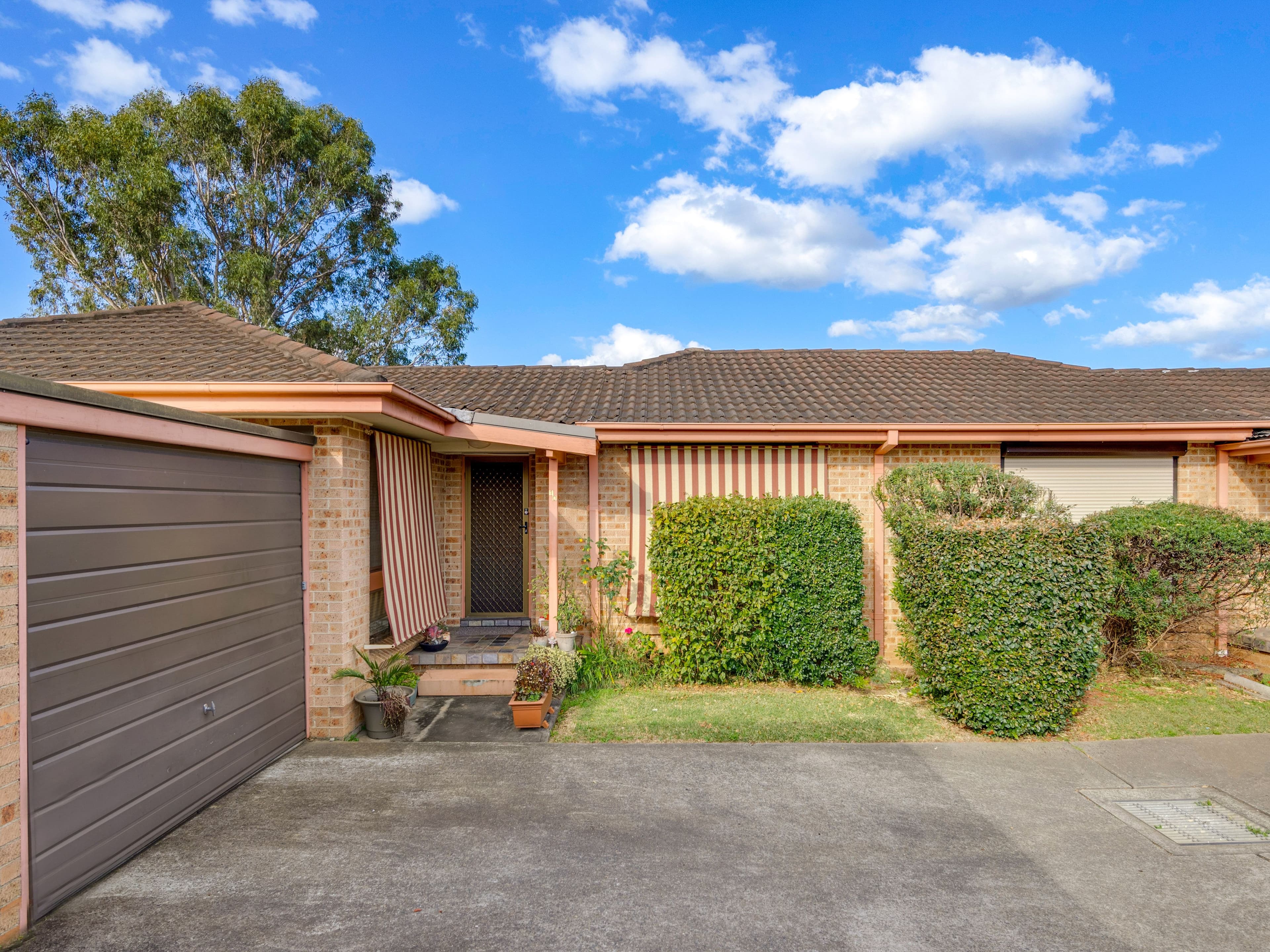 65 Fuchsia Crescent , Macquarie Fields NSW 2564, Macquarie Fields - Image 1