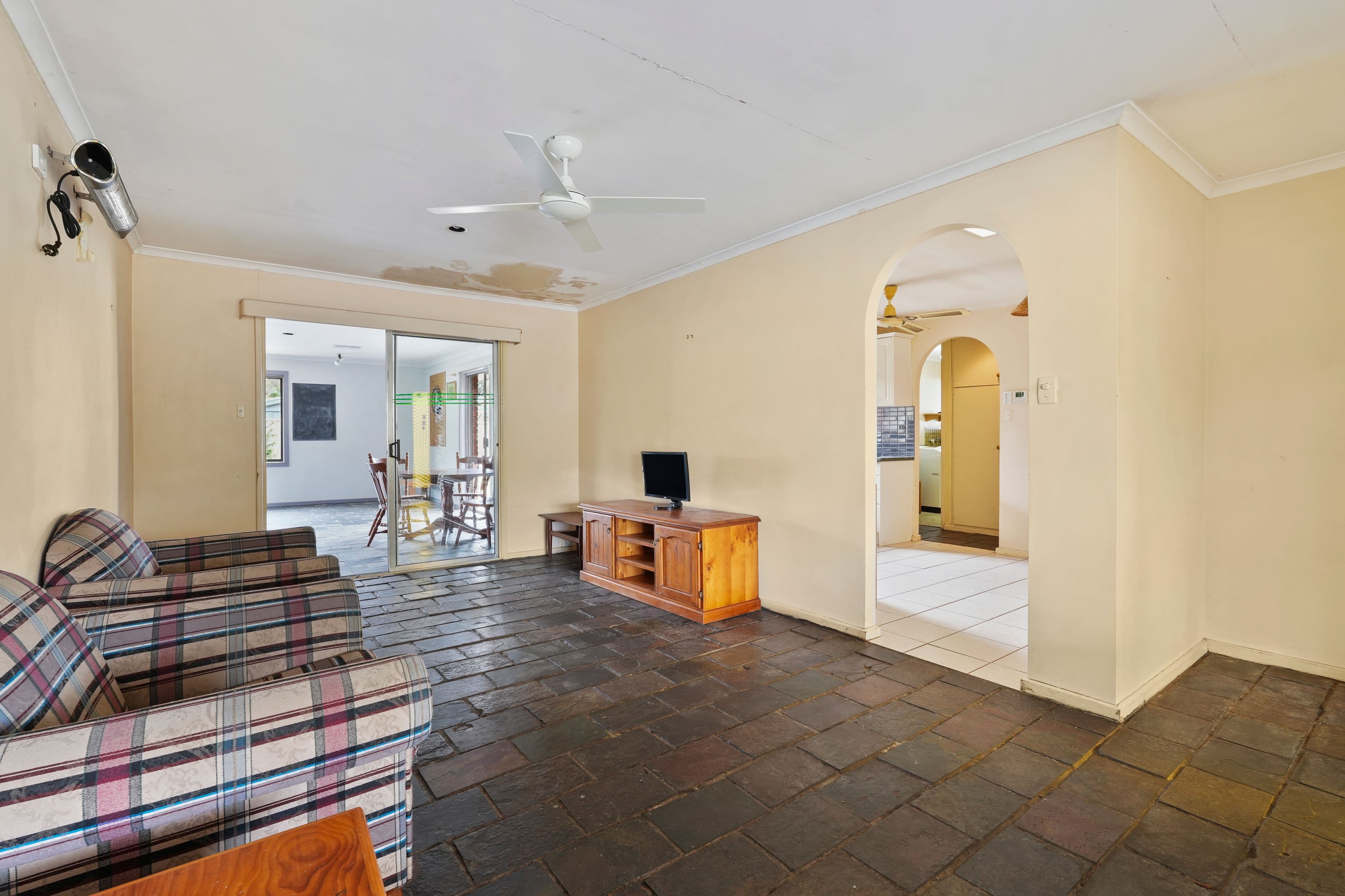 8 Saywell Crescent , Salisbury North SA 5108, Salisbury North - Thumbnail 2