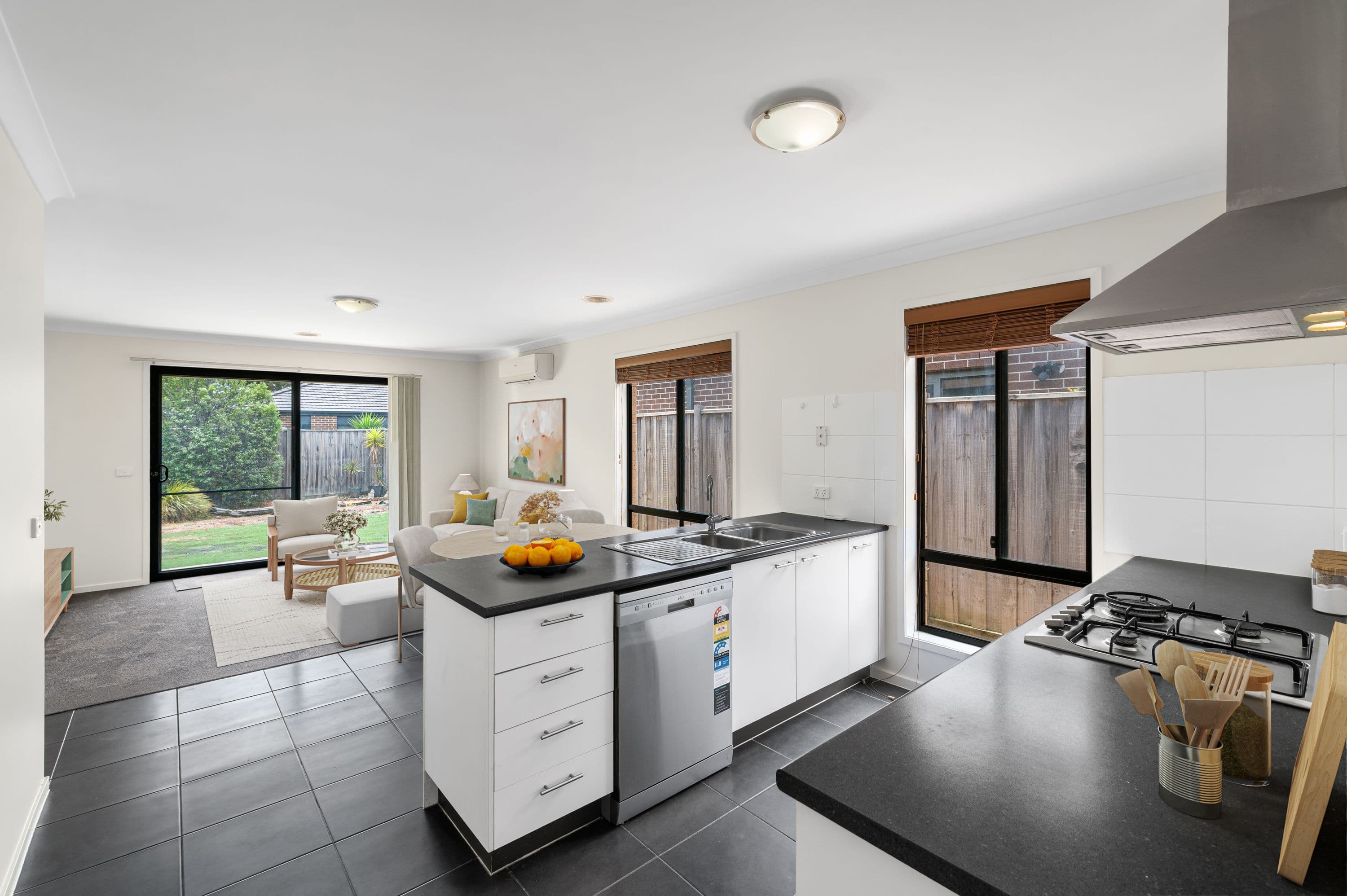 12 Marlowe Grange , Mernda VIC 3754, Mernda - Thumbnail 2