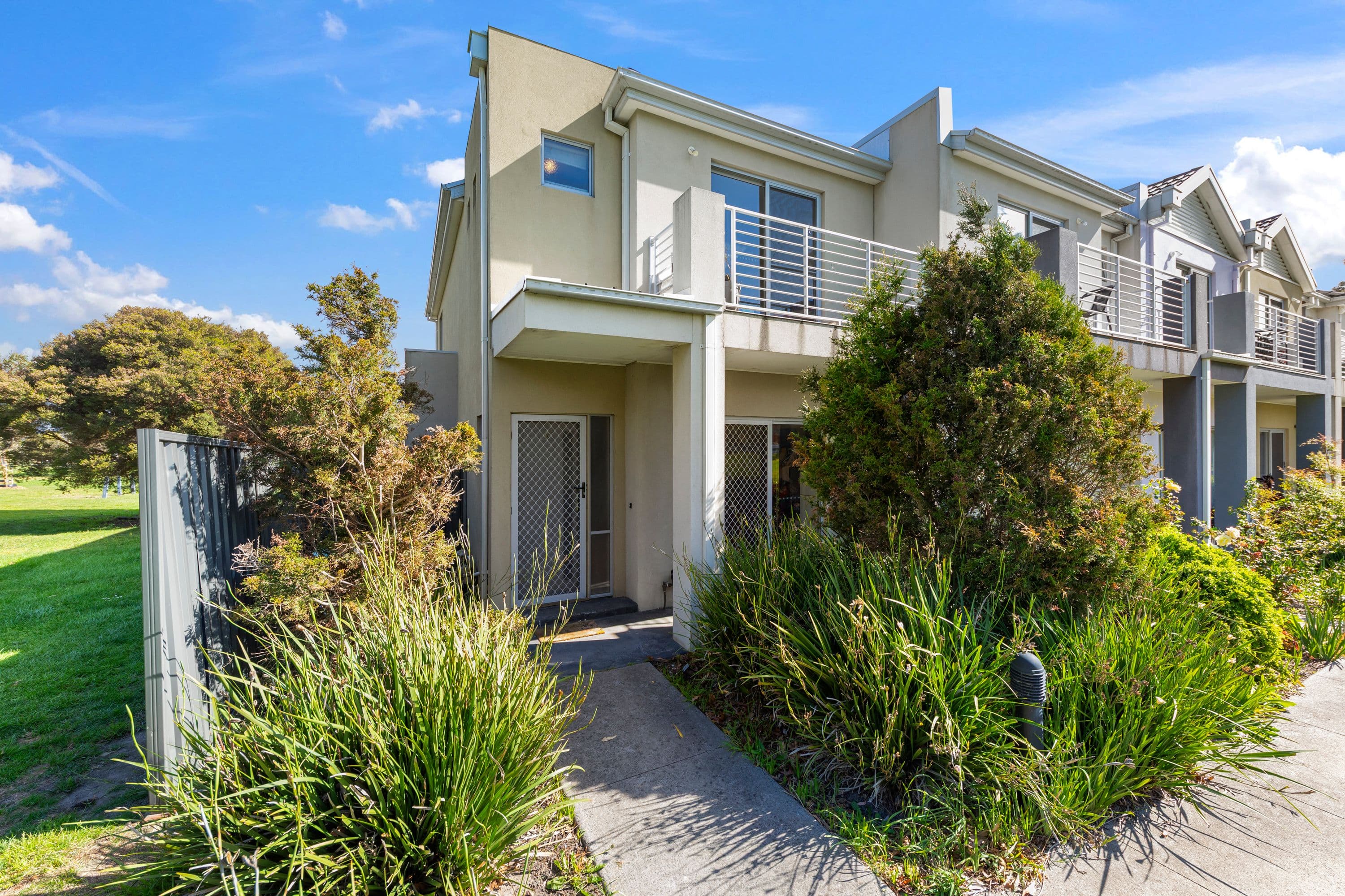 11 Howqua Place , Pakenham VIC 3810, Pakenham - Thumbnail 2
