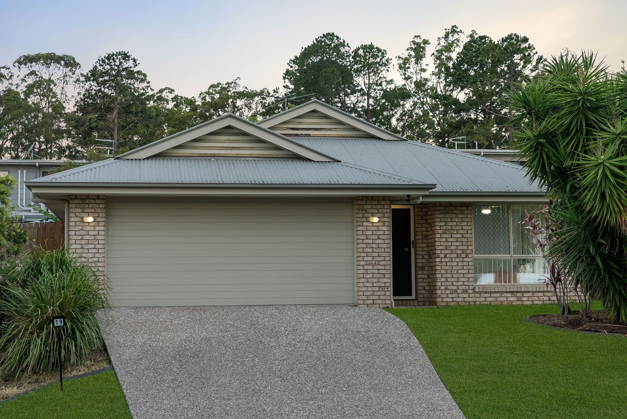 19 Tenielle Street , Boronia Heights QLD 4124, Boronia Heights - Image 1