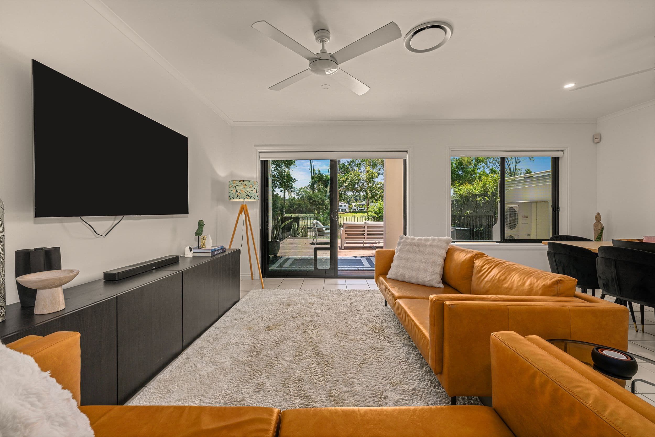 8858 Magnolia Drive East , Hope Island QLD 4212, Hope Island - Thumbnail 2