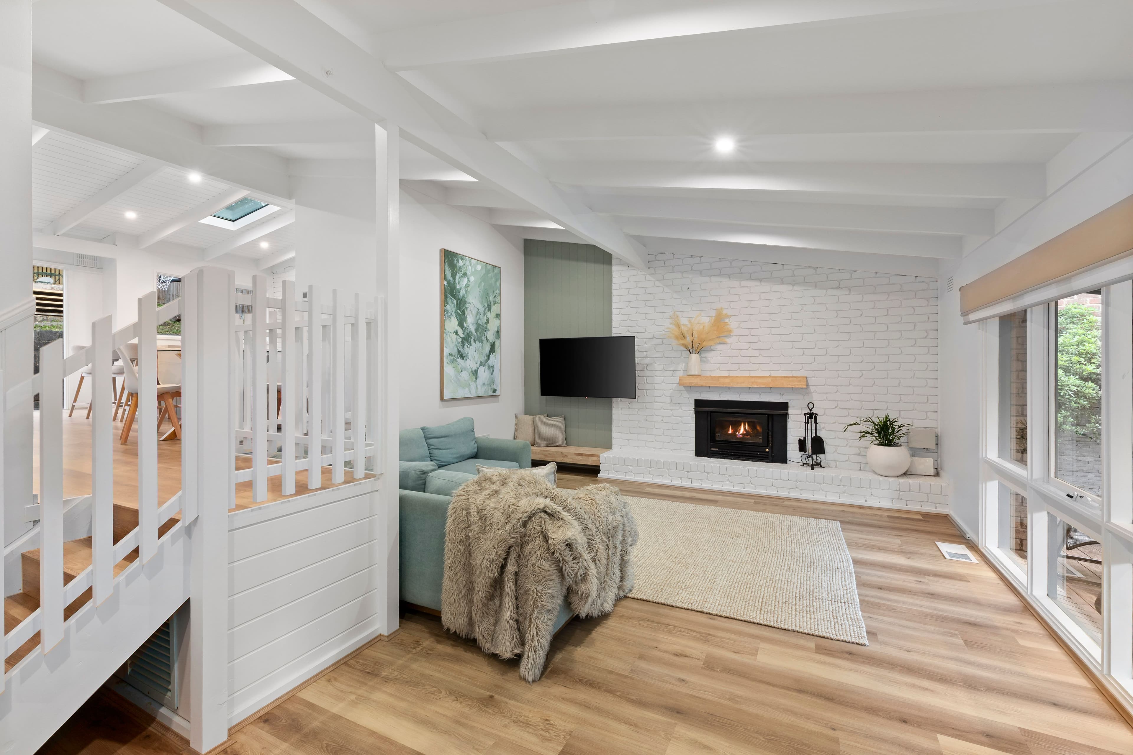 4 Dunstan Drive , Hurstbridge VIC 3099, Hurstbridge - Thumbnail 2