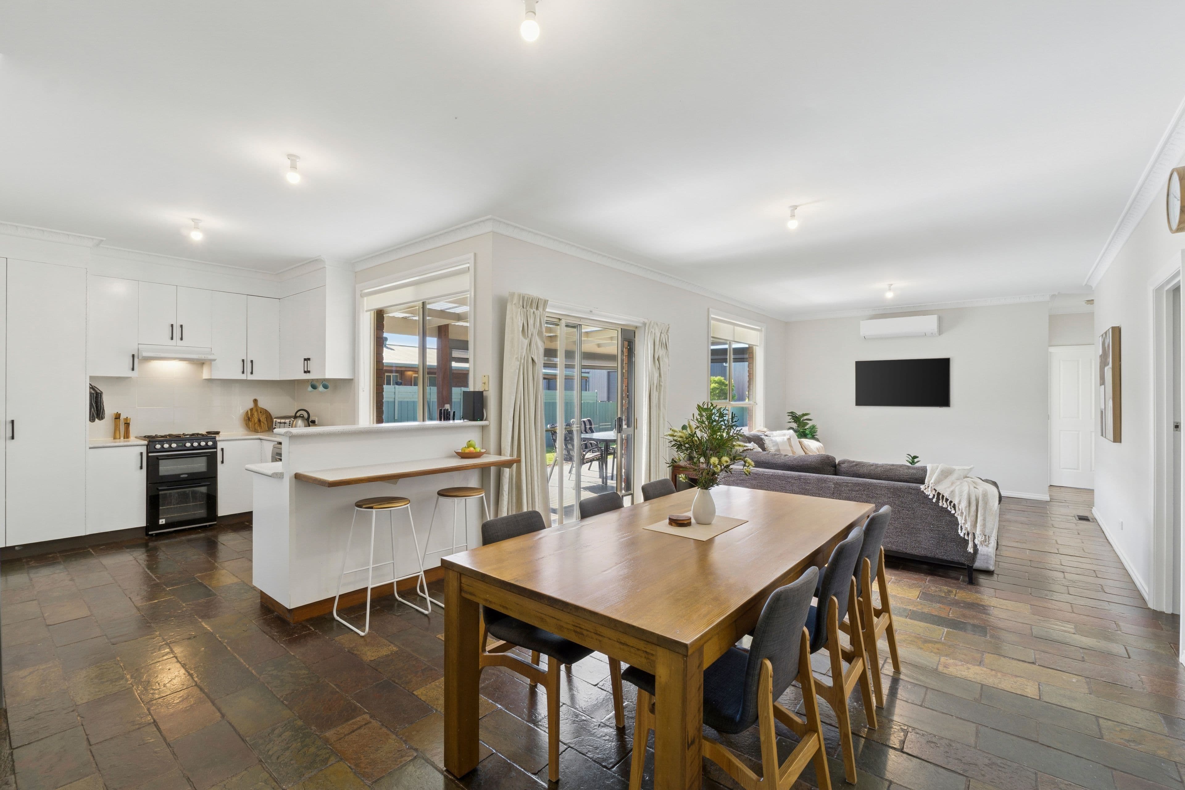 81 Neylon Street , Cobden VIC 3266, Cobden - Thumbnail 4