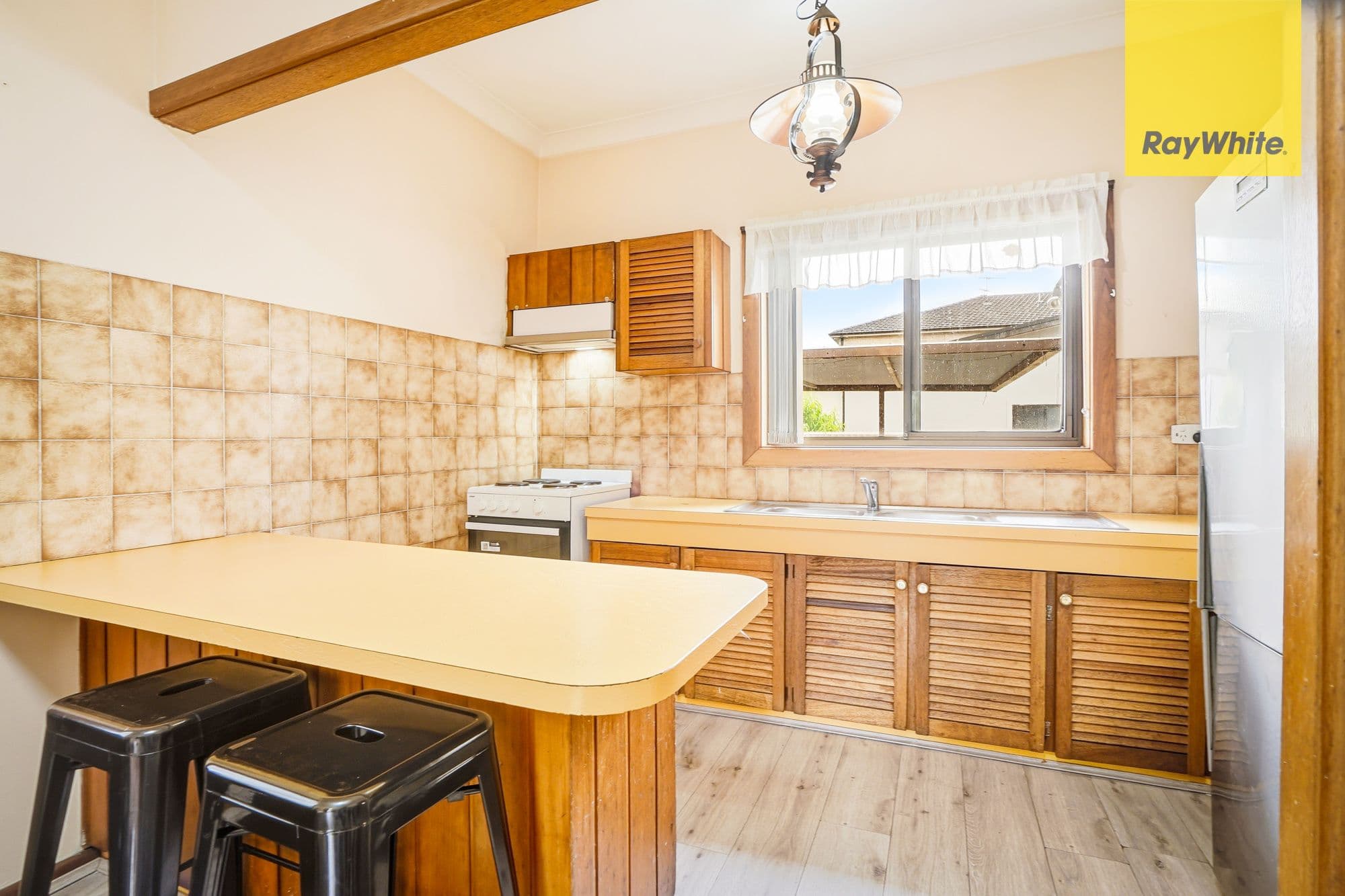 64 Rowley Road, Guildford - Thumbnail 4