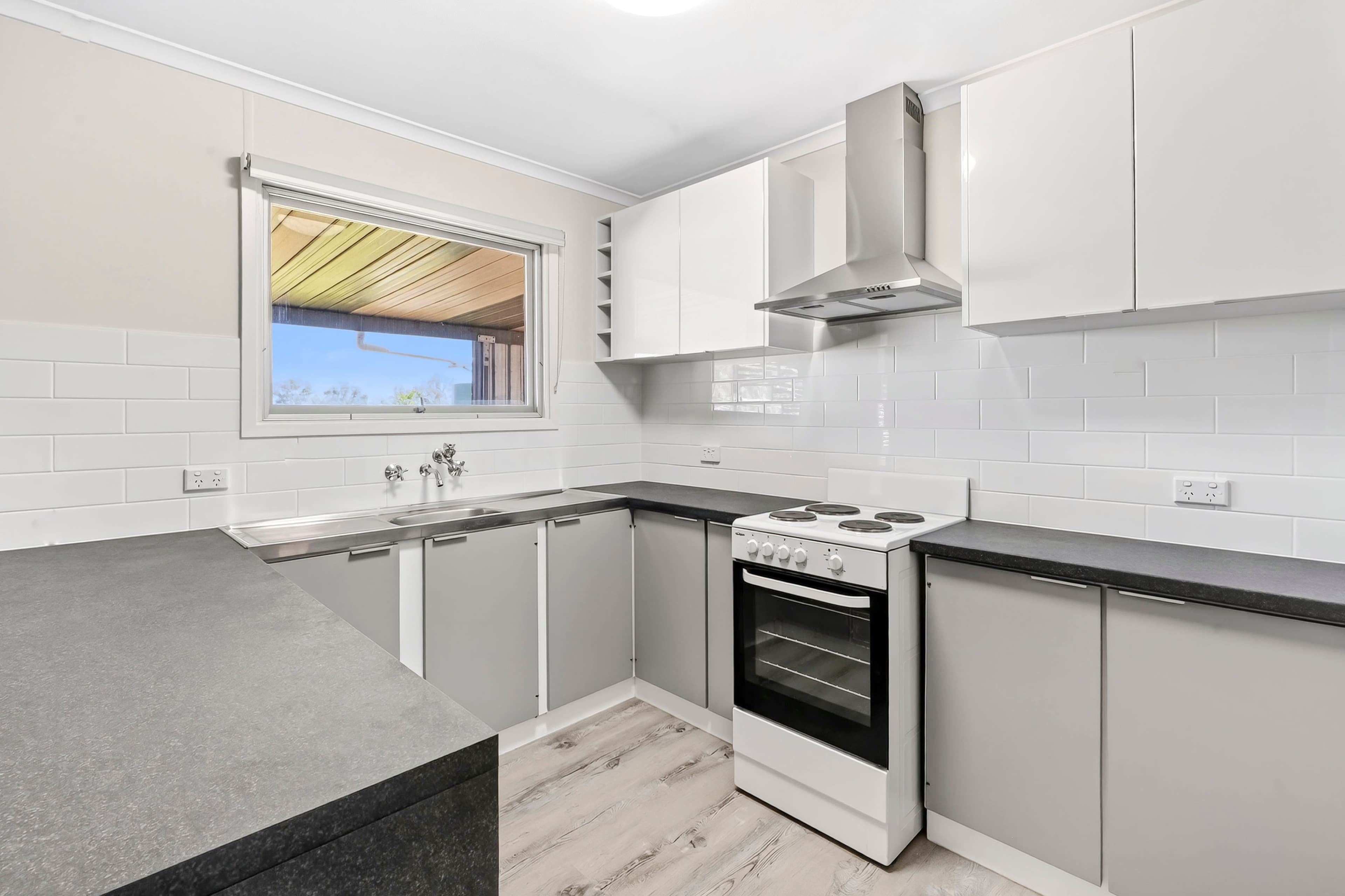384 Bookmark Avenue , Renmark SA 5341, Renmark West - Thumbnail 2