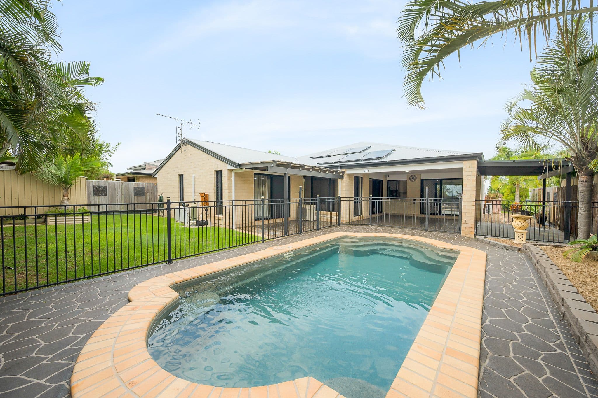29 Dolphin Terrace , South Gladstone QLD 4680, South Gladstone - Image 1