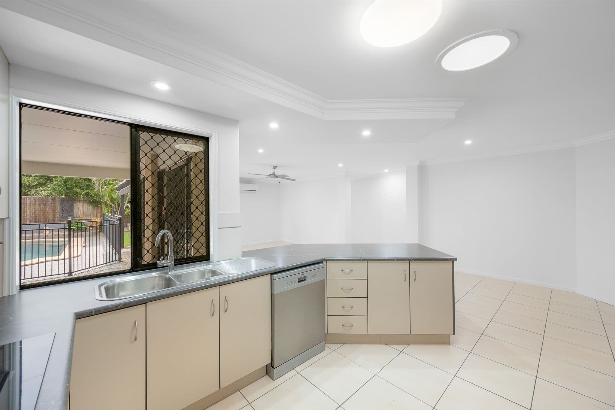 29 Dolphin Terrace , South Gladstone QLD 4680, South Gladstone - Thumbnail 4