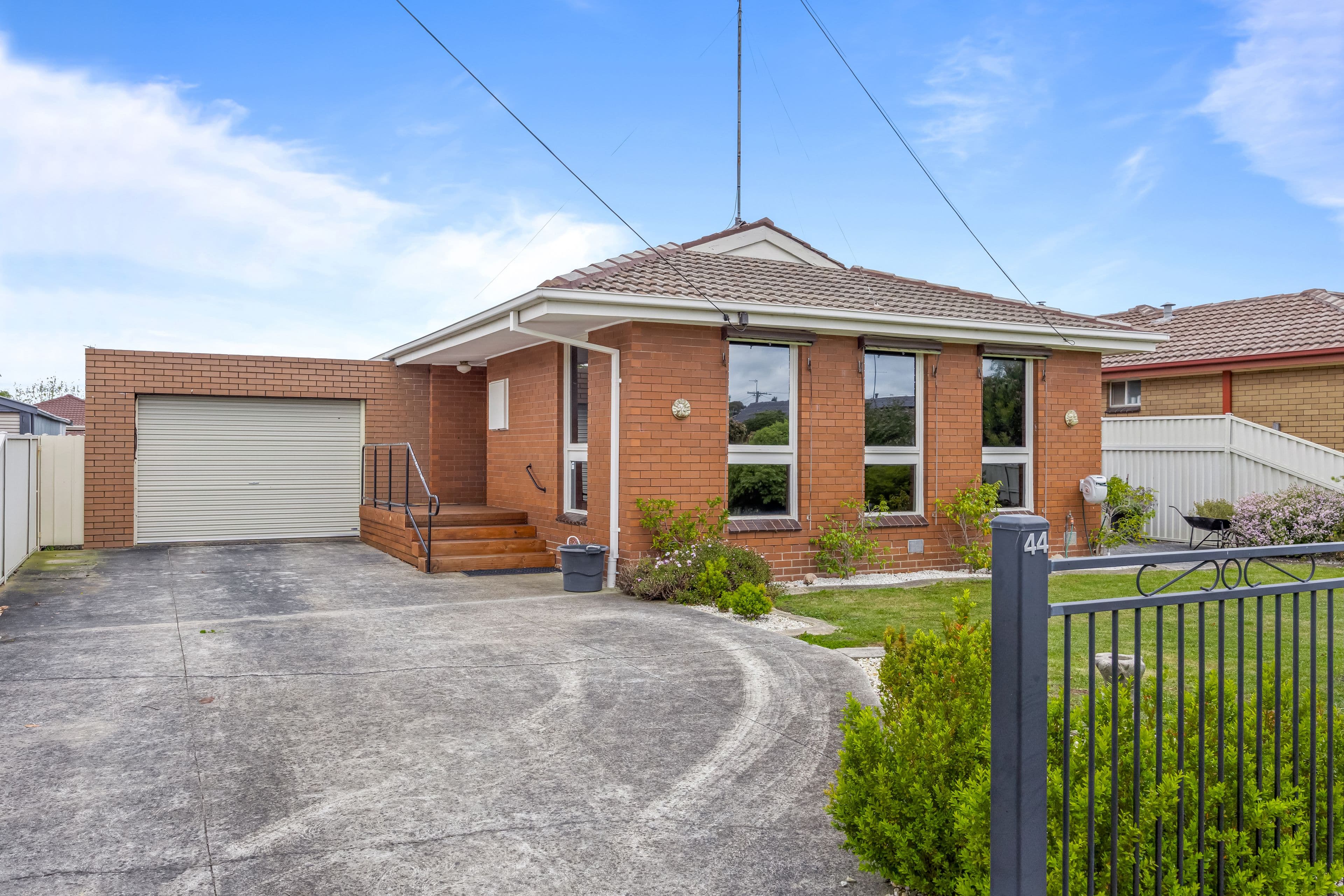 44 Webbcona Parade , Wendouree VIC 3355, Wendouree - Thumbnail 2