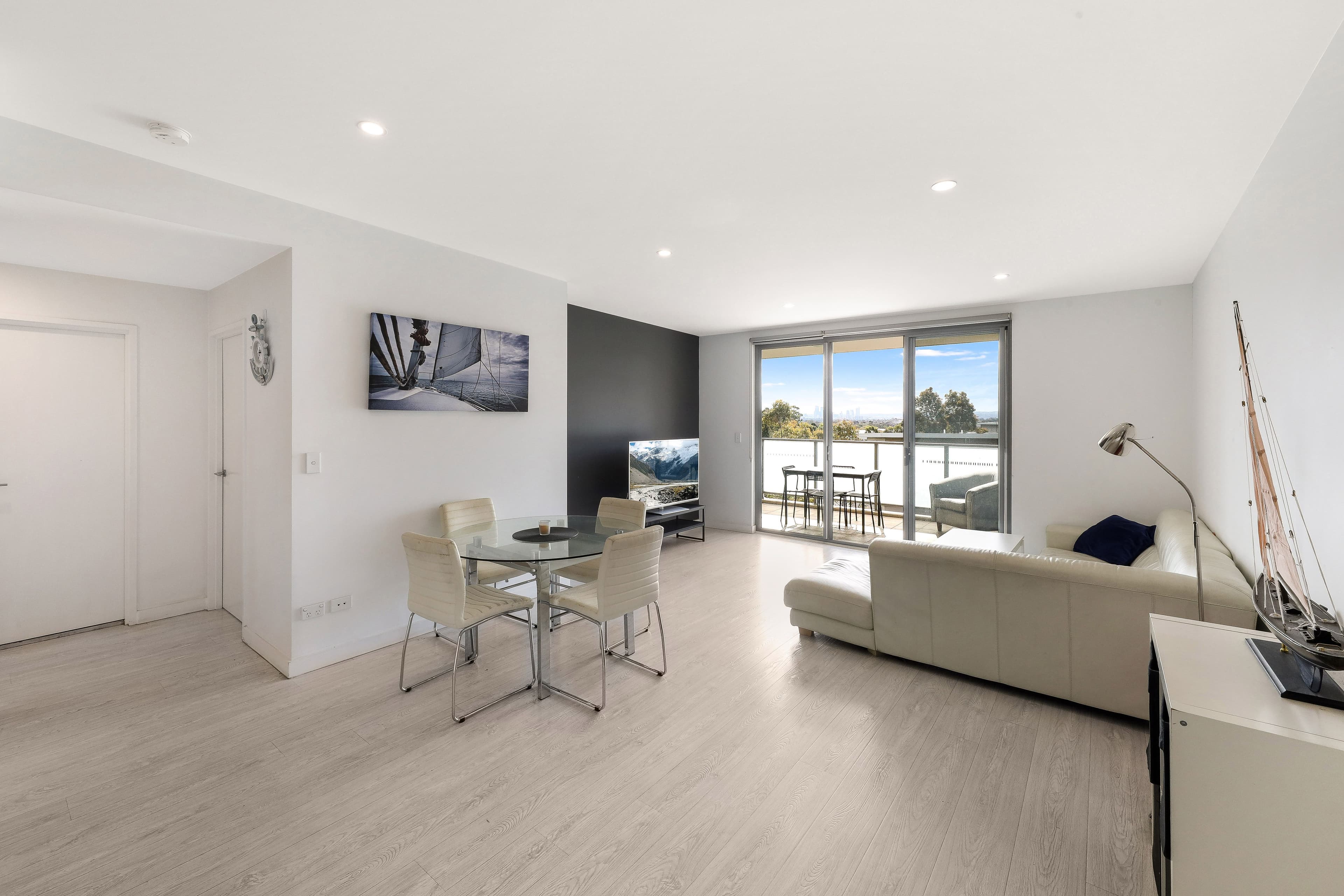 2 Rowe Drive , Potts Hill NSW 2143, Potts Hill - Thumbnail 2