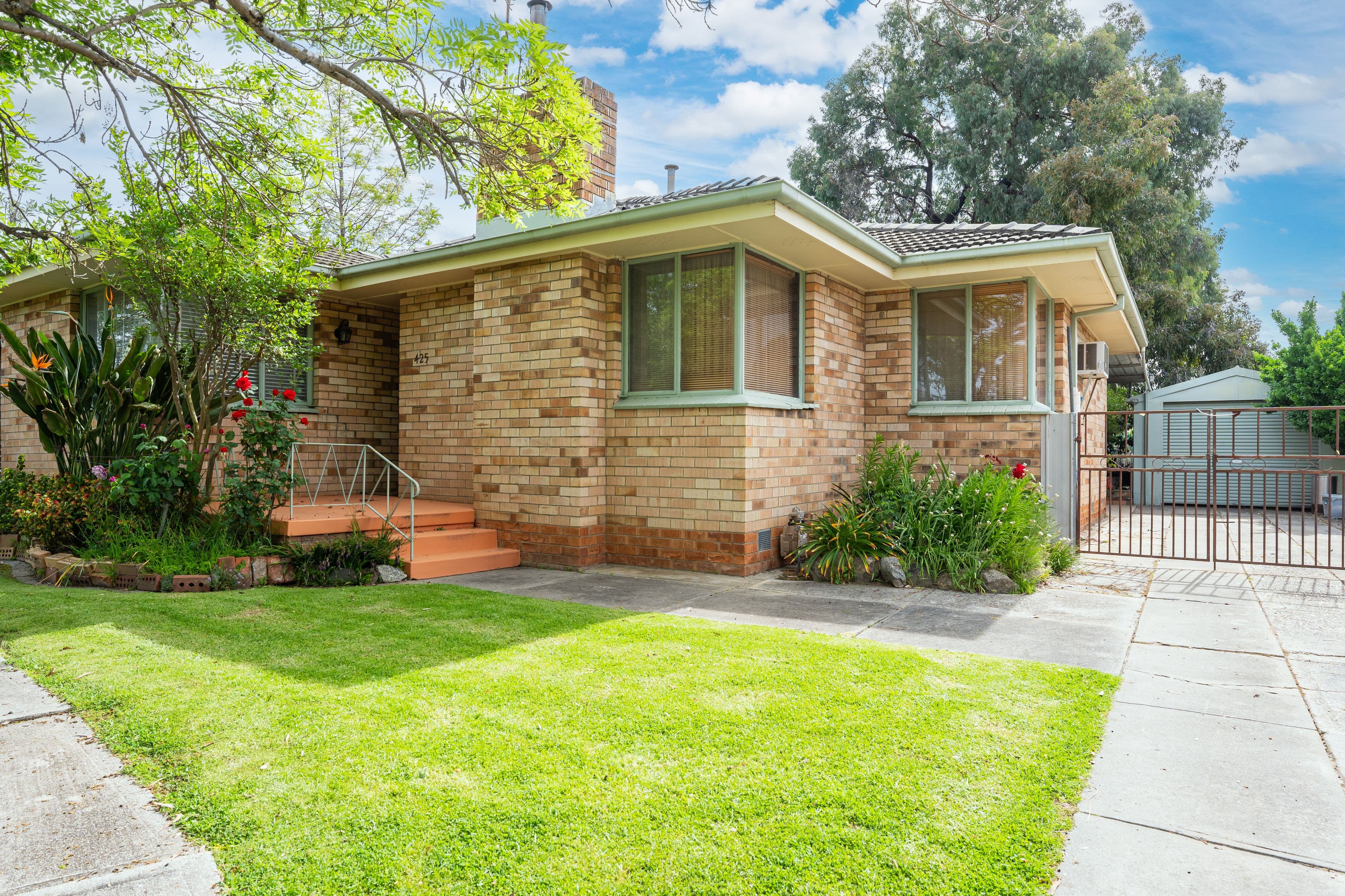 425 English Avenue , Lavington NSW 2641, Lavington - Thumbnail 2