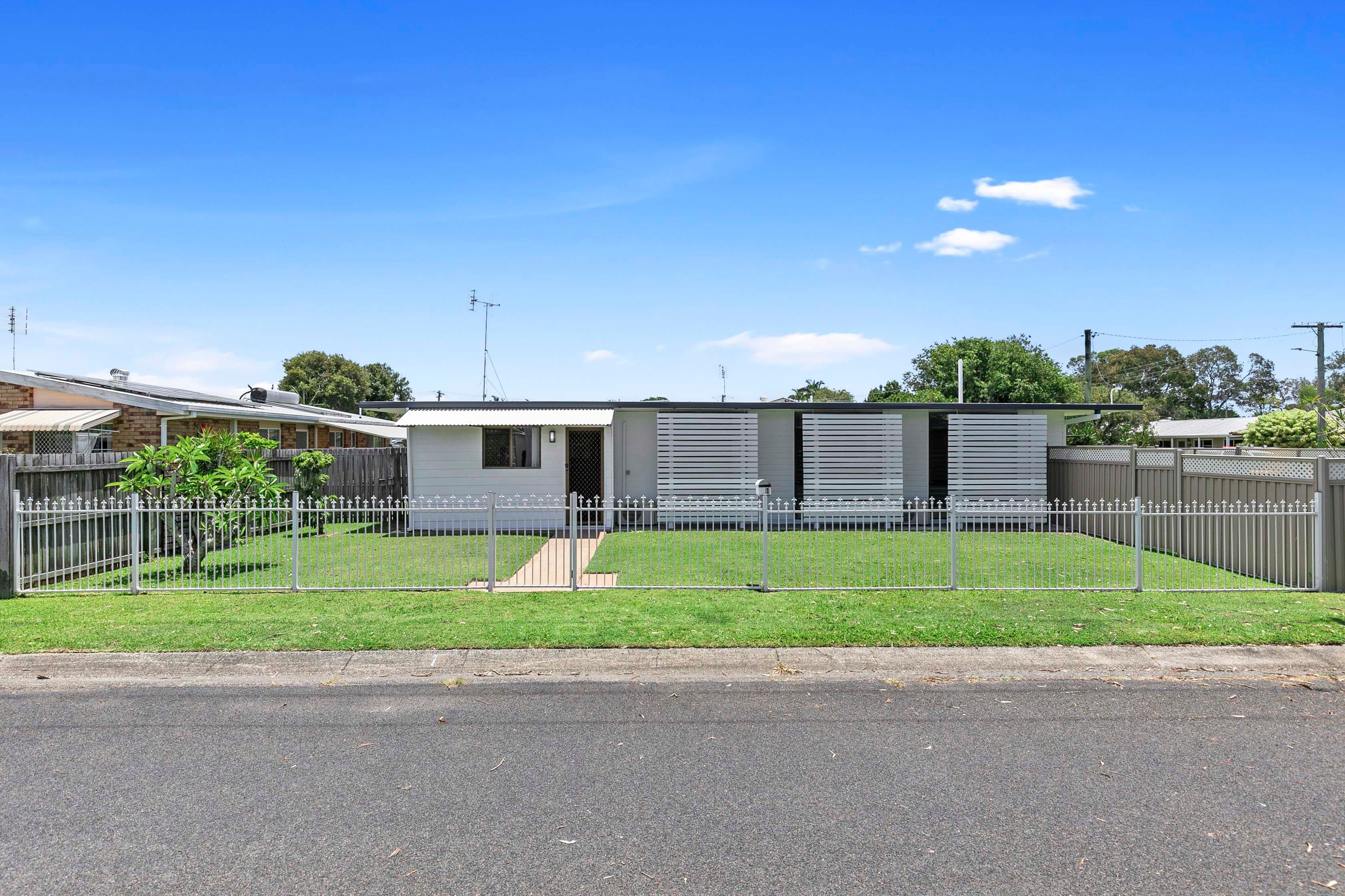 1 Drummond Street , Urangan QLD 4655, Urangan - Thumbnail 2