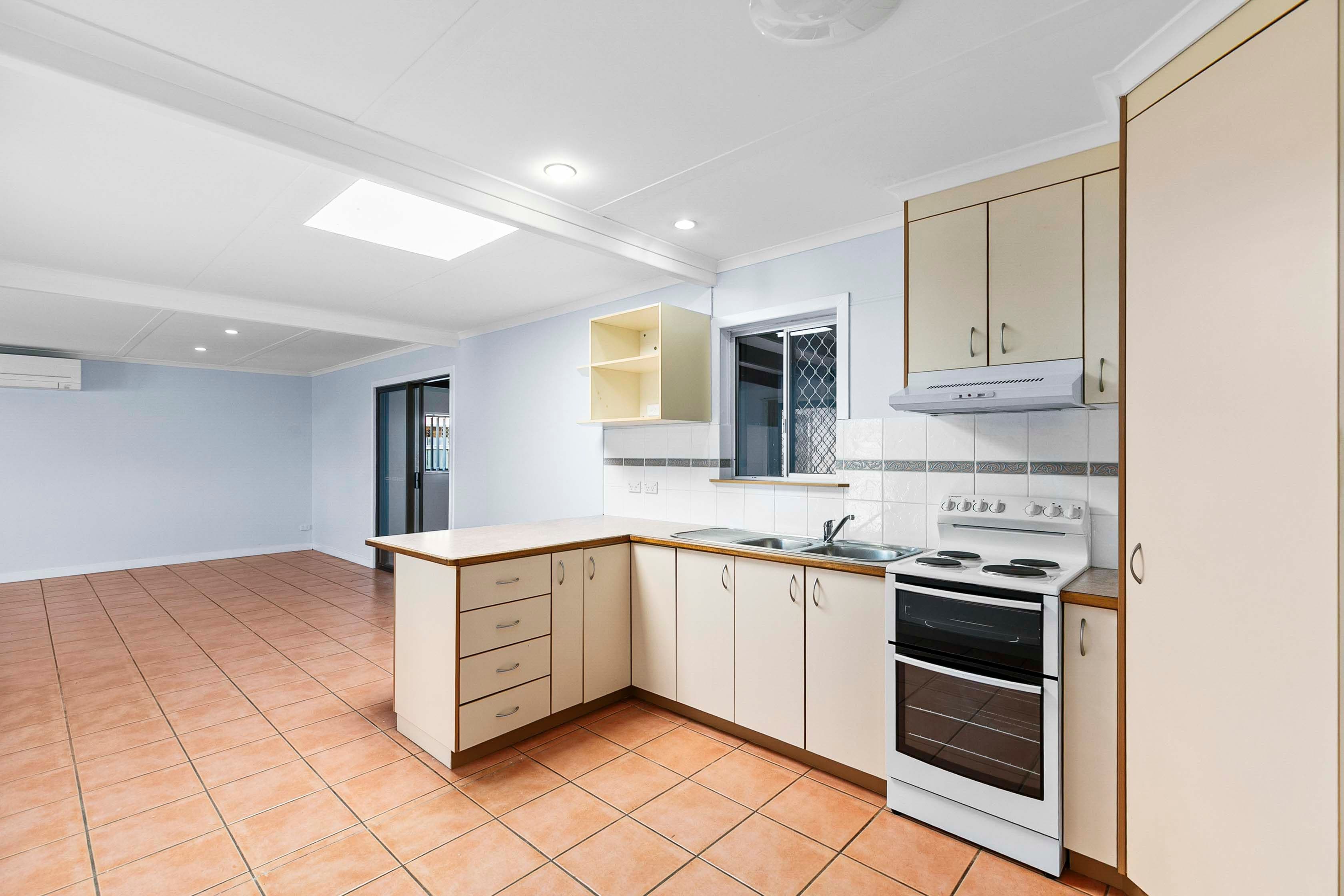 1 Drummond Street , Urangan QLD 4655, Urangan - Thumbnail 6