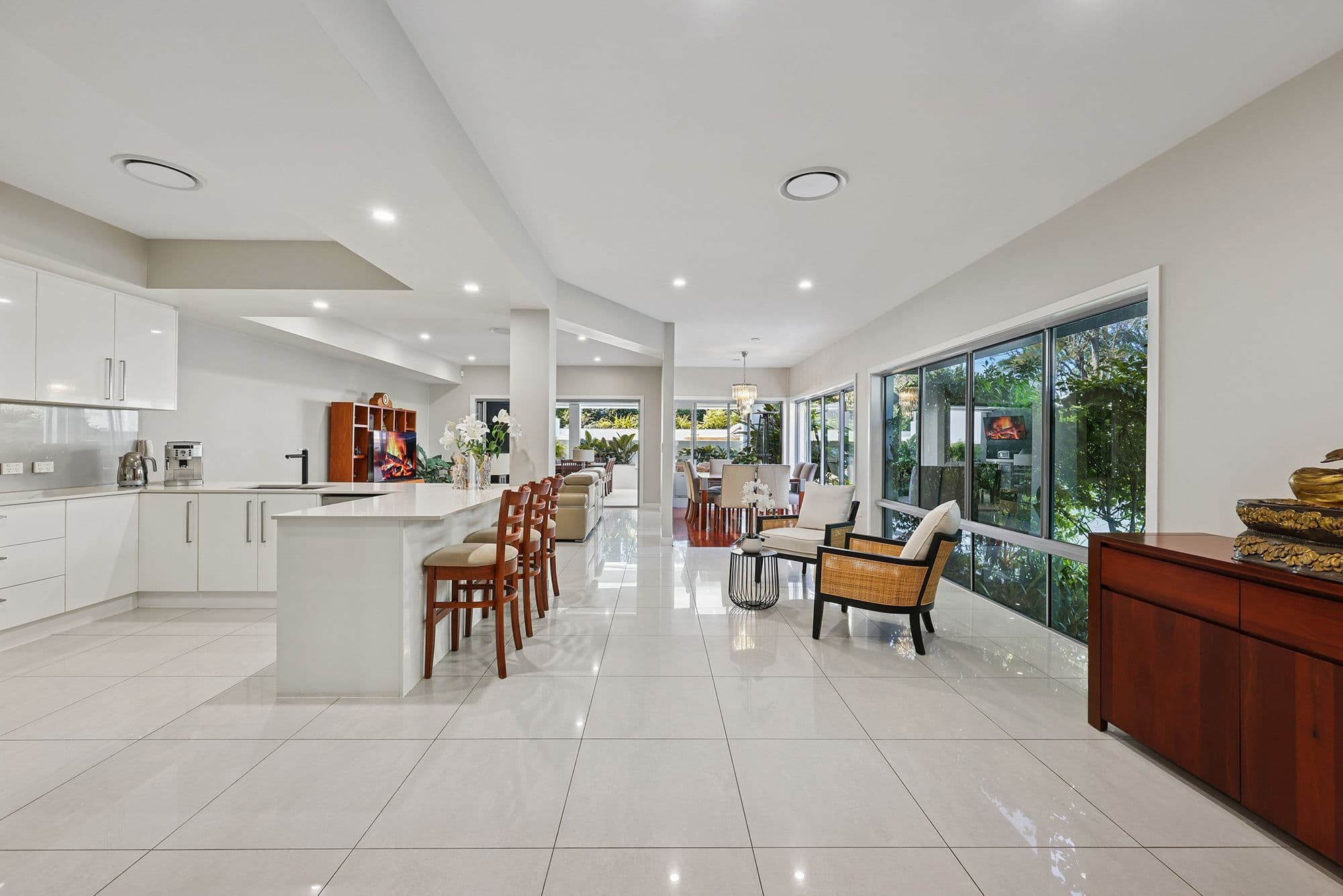 8004B Vista Drive , Benowa QLD 4217, Benowa - Thumbnail 5
