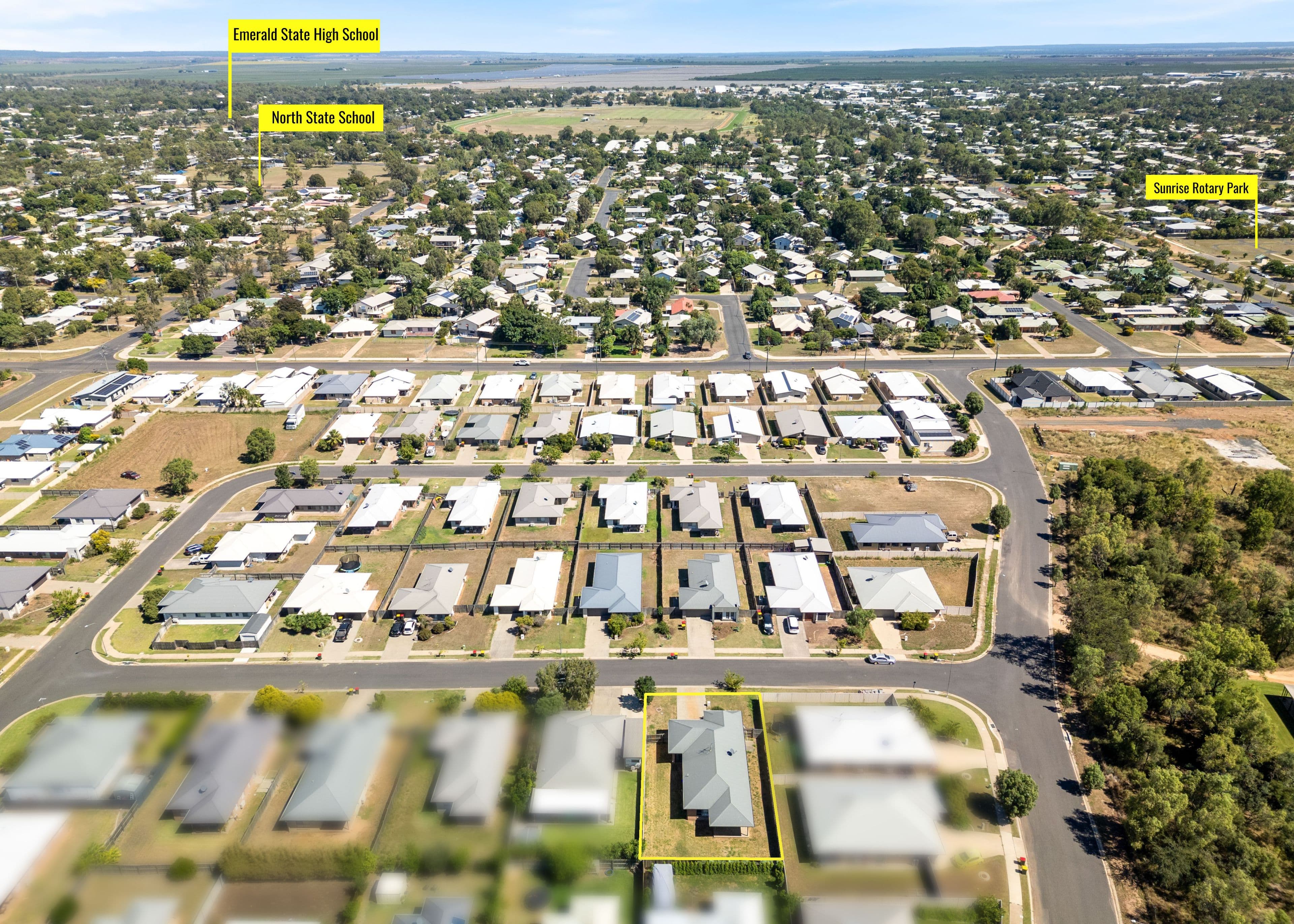 3 Onyx Street , Emerald QLD 4720, Emerald - Thumbnail 3