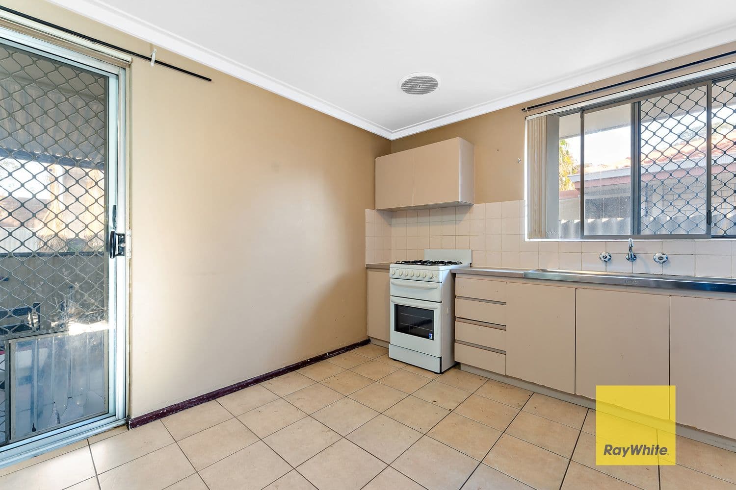 14A Mildenhall Street , Huntingdale WA 6110, Huntingdale - Thumbnail 2