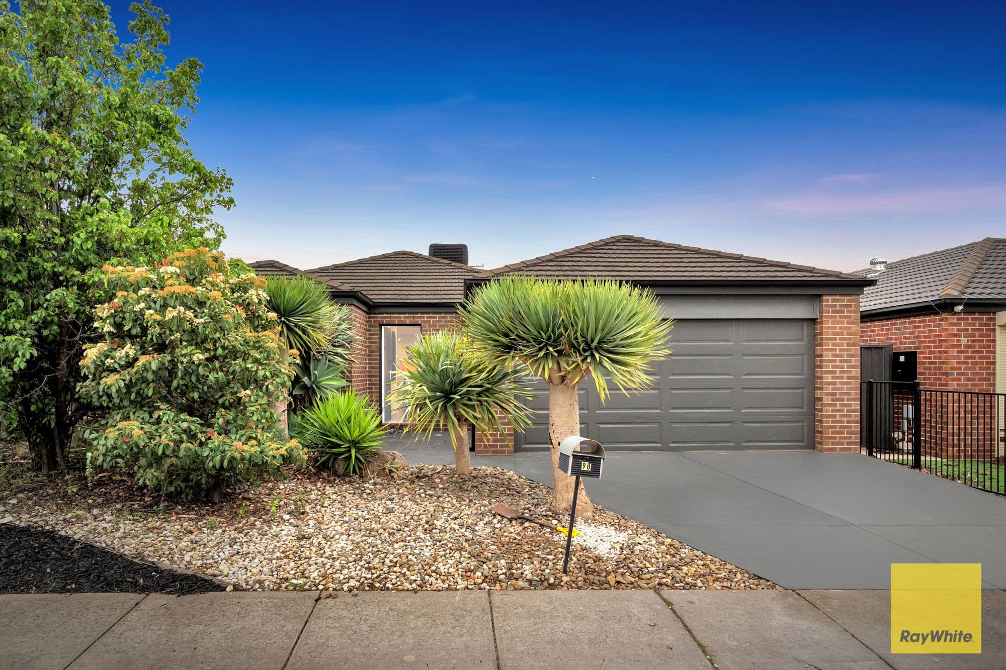 98 Rose Grange Boulevard , Tarneit VIC 3029, Tarneit - Thumbnail 3