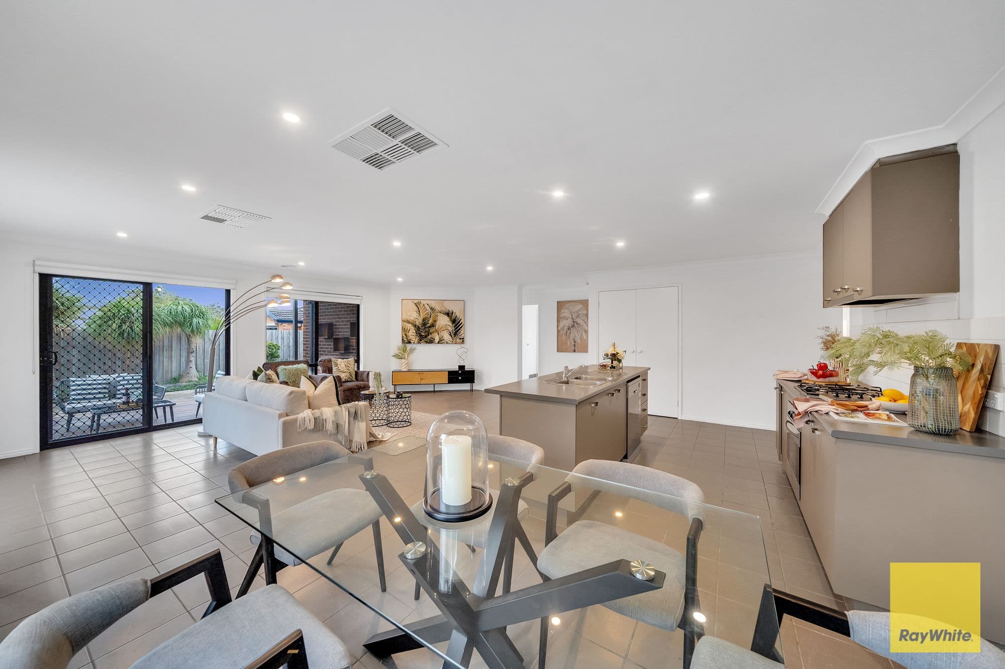 98 Rose Grange Boulevard , Tarneit VIC 3029, Tarneit - Thumbnail 8
