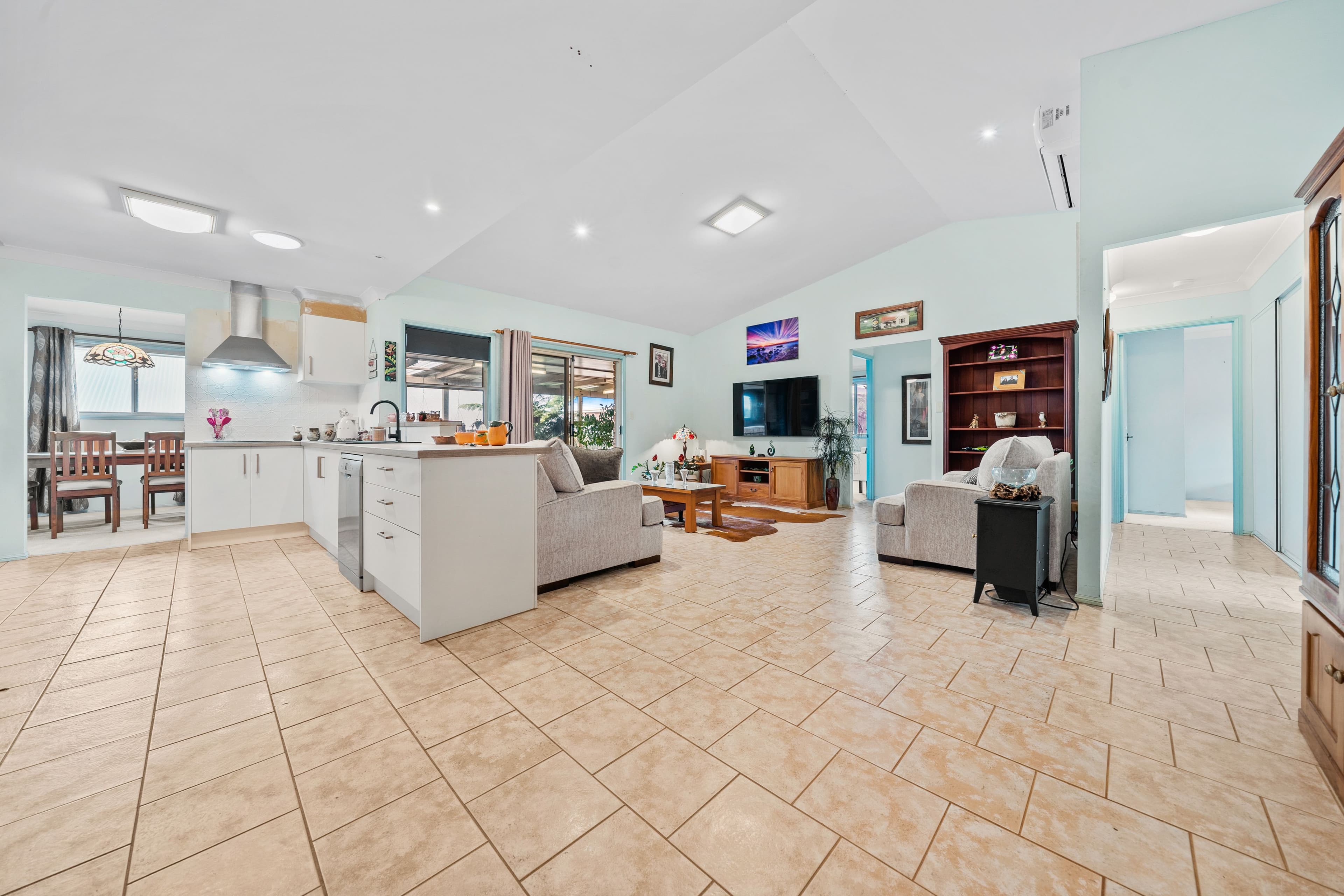 10 Cazna Court , Redland Bay QLD 4165, Redland Bay - Thumbnail 7