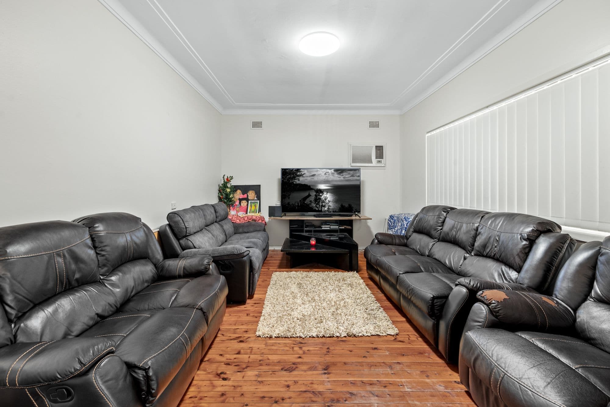 44 Dorothy Crescent, Colyton - Thumbnail 2