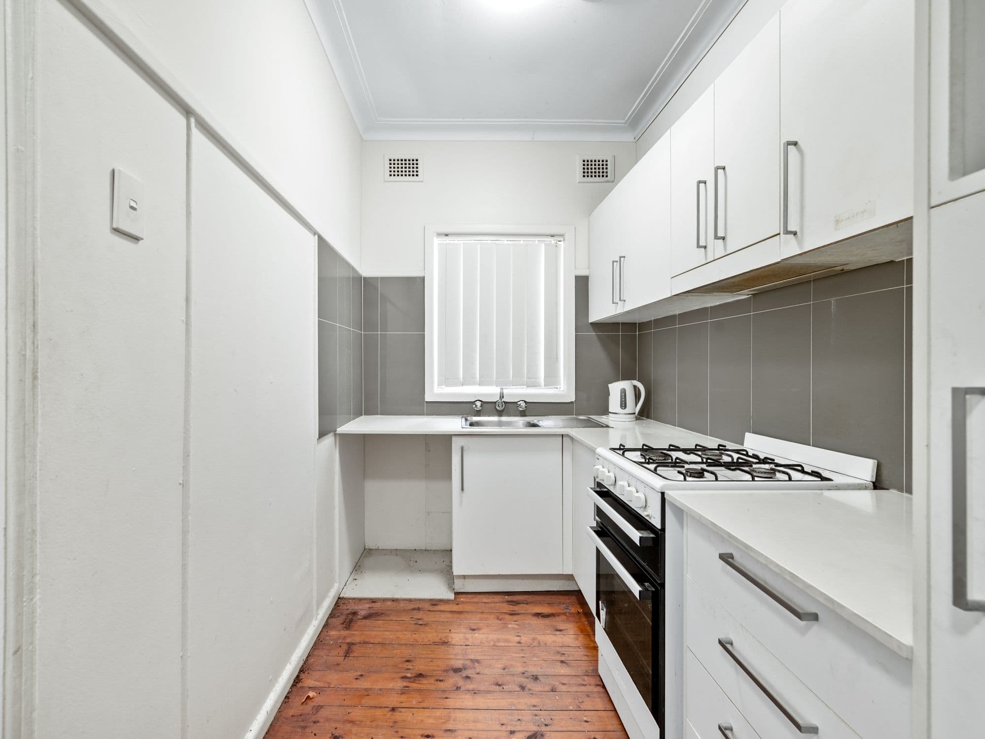 44 Dorothy Crescent, Colyton - Thumbnail 3