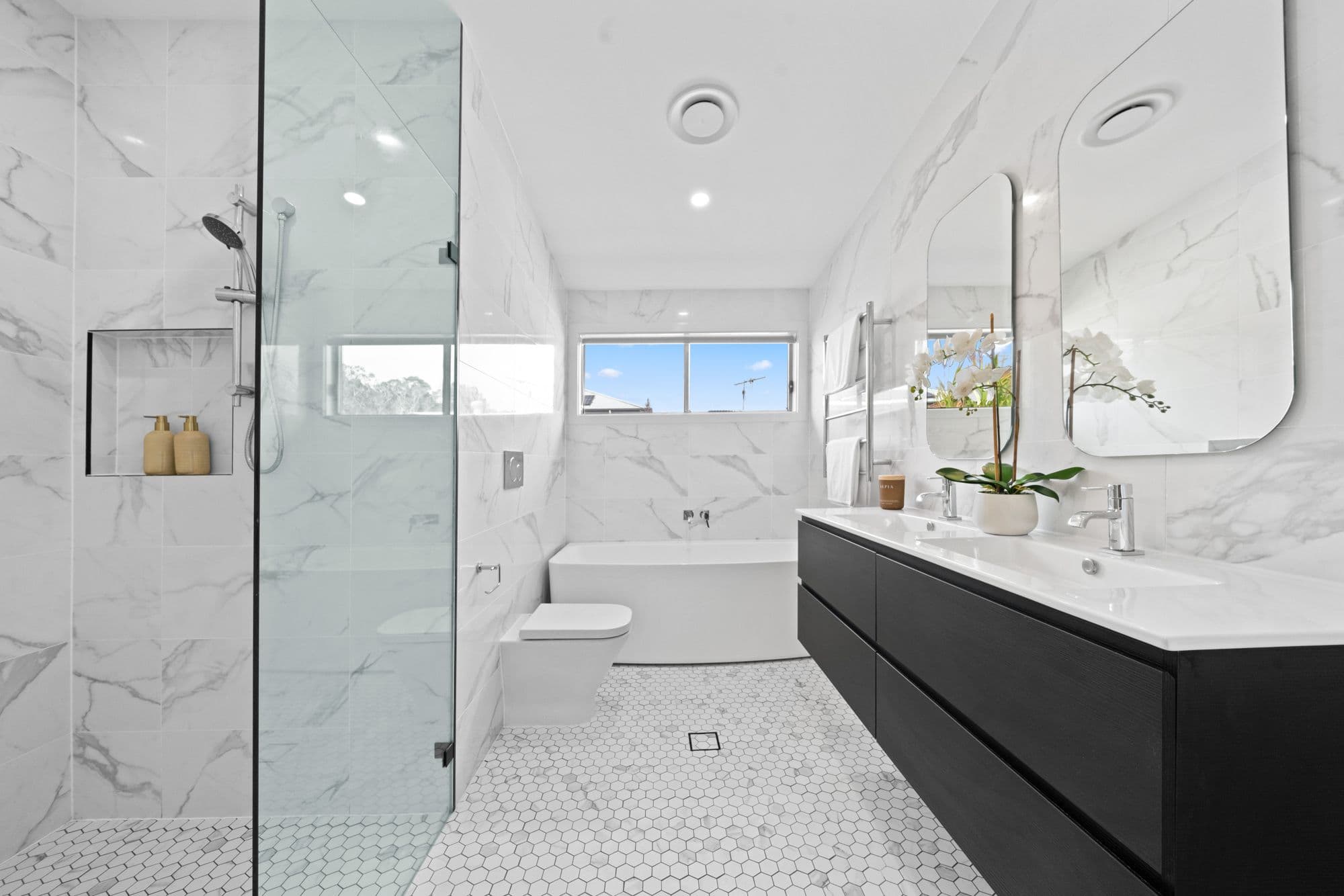 41 Lakeside Parade , The Entrance NSW 2261, The Entrance - Thumbnail 4