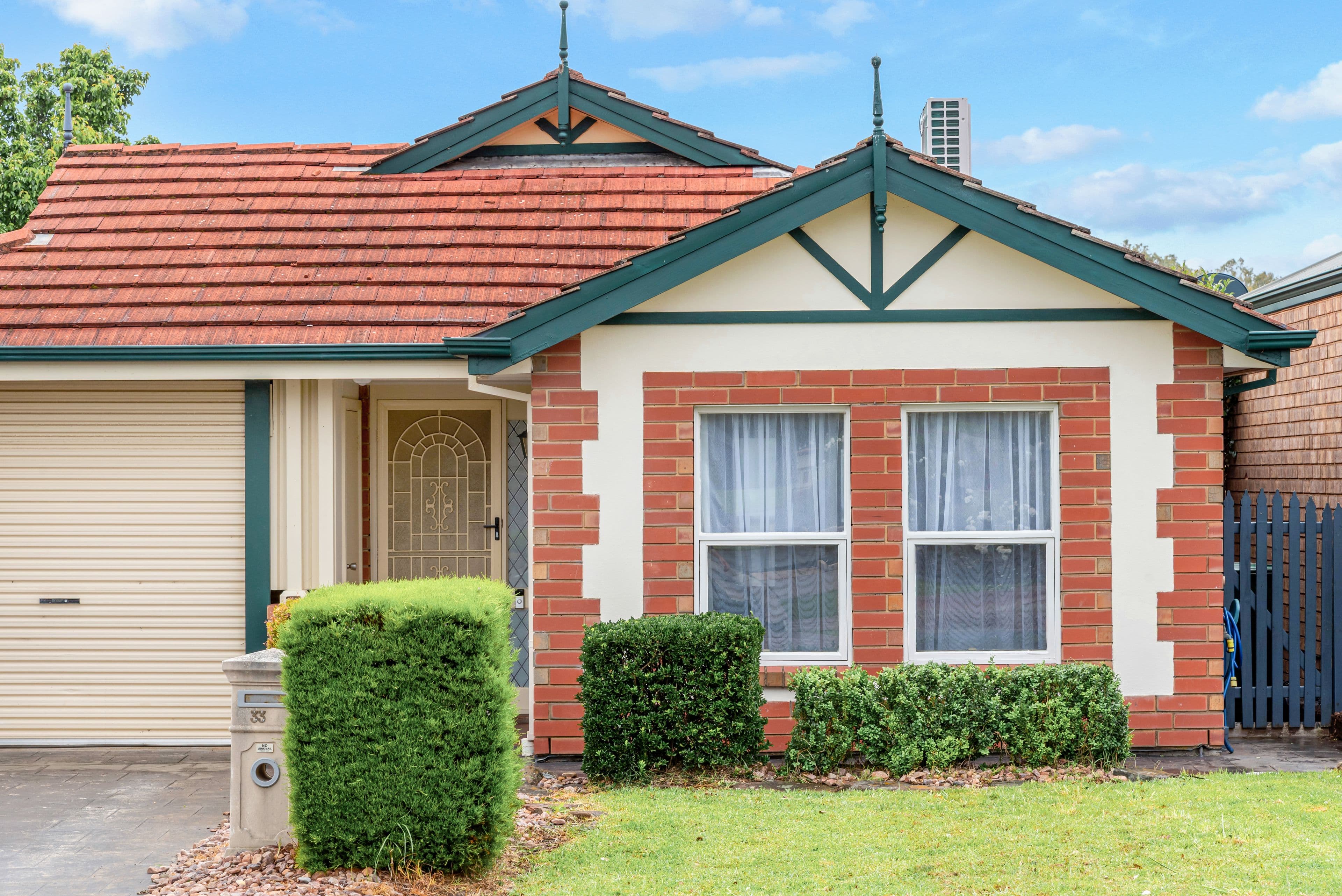 33 Dorrien Avenue , Woodcroft SA 5162, Woodcroft - Thumbnail 2