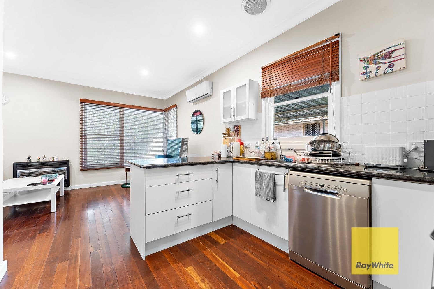 21 Crellin Way , Cloverdale WA 6105, Cloverdale - Thumbnail 2