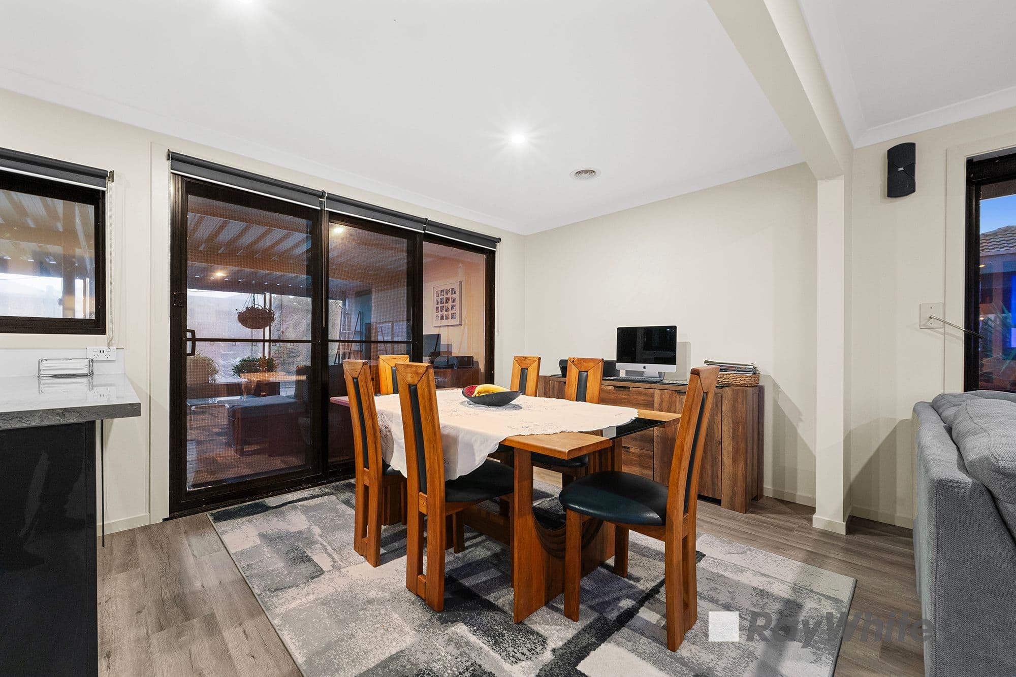 21 Meadow Wood Walk , Narre Warren VIC 3805, Narre Warren - Thumbnail 6
