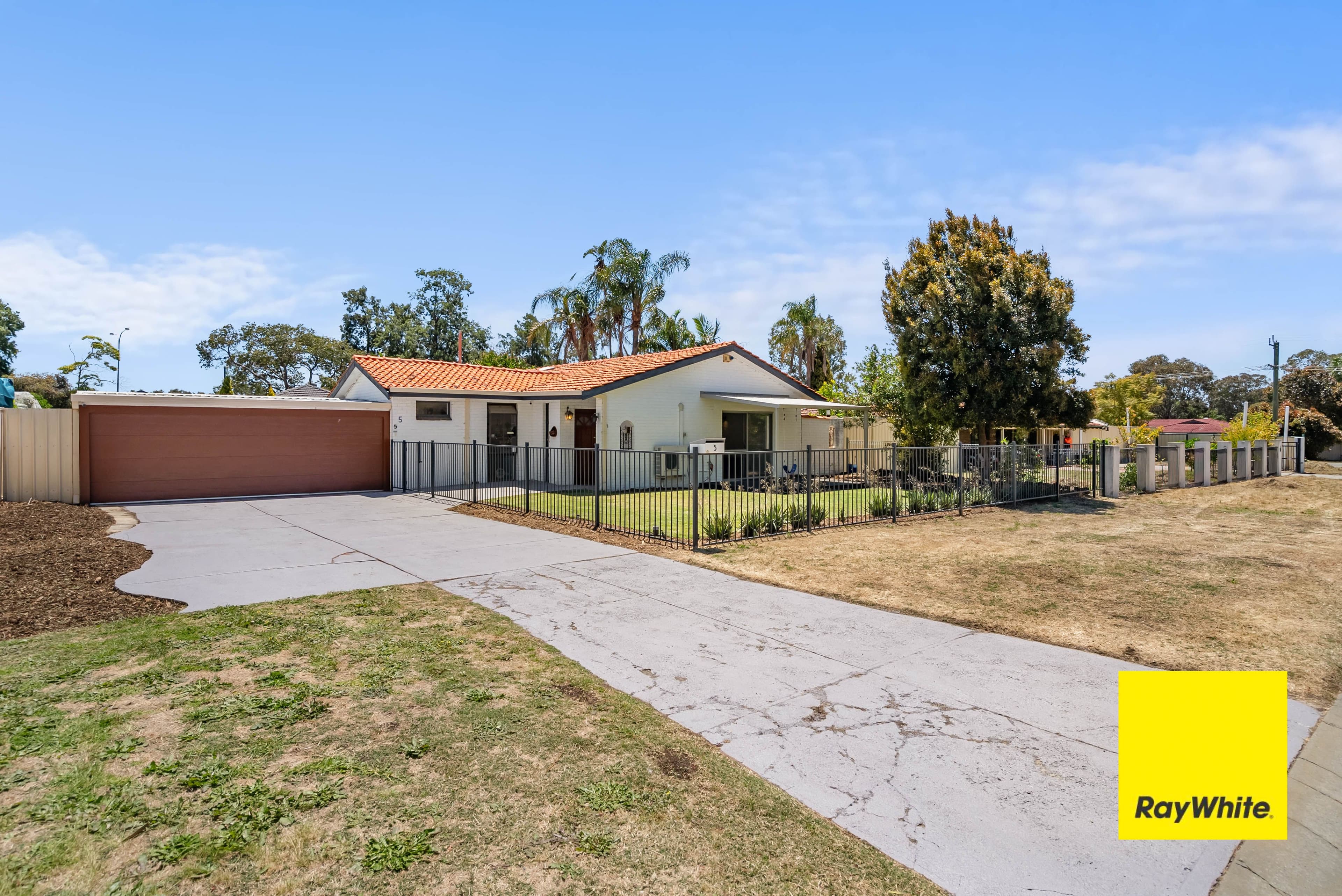 5 Danohill Street , Huntingdale WA 6110, Huntingdale - Thumbnail 2