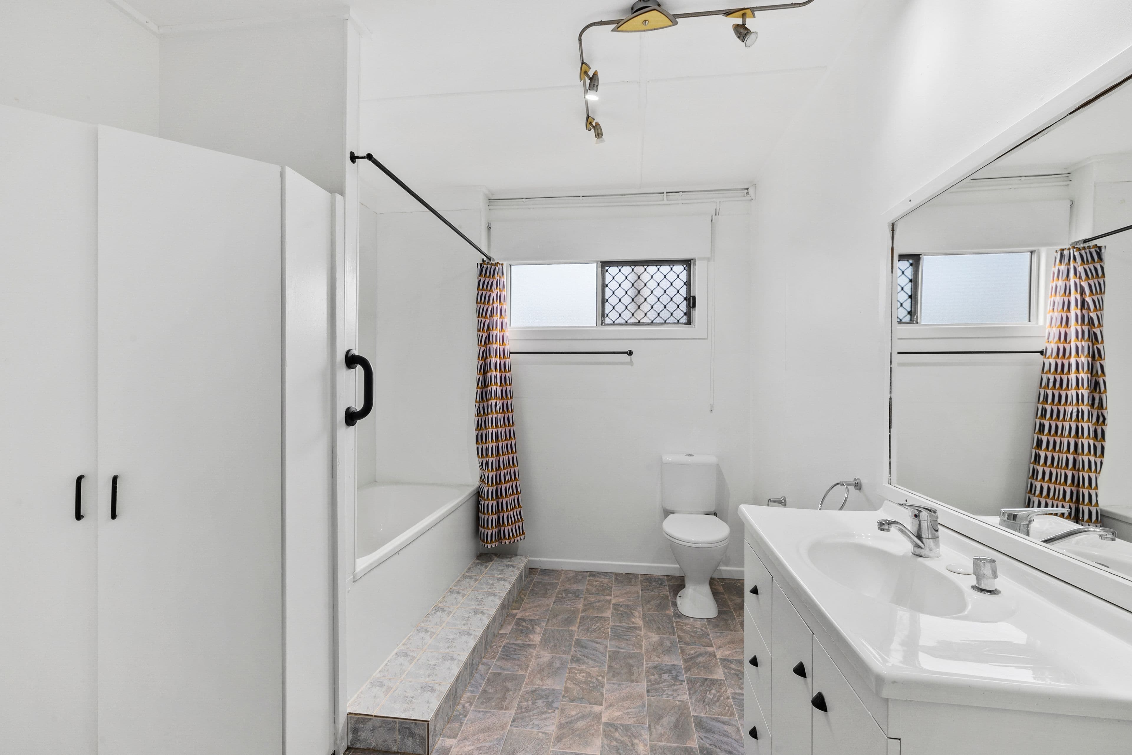 21 Boyne Crescent , West Gladstone QLD 4680, West Gladstone - Thumbnail 8