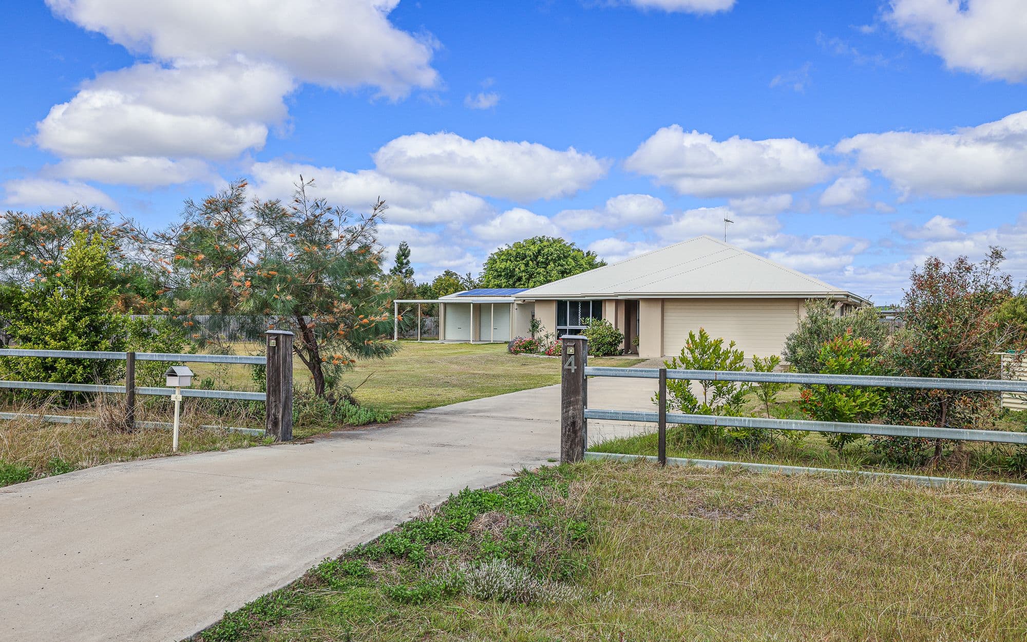 4 Carnarvon Court , Branyan QLD 4670, Branyan - Thumbnail 2