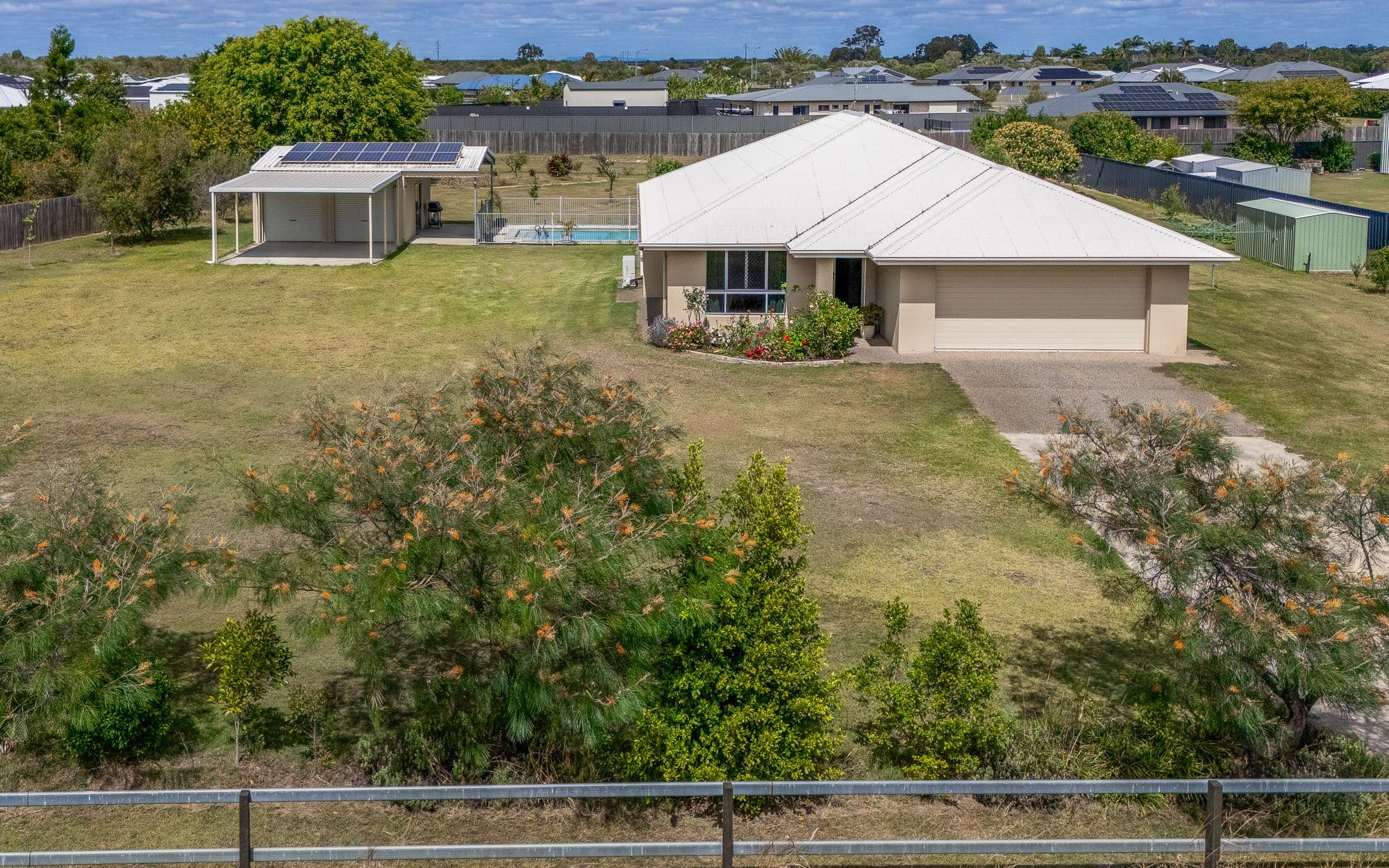 4 Carnarvon Court , Branyan QLD 4670, Branyan - Thumbnail 3