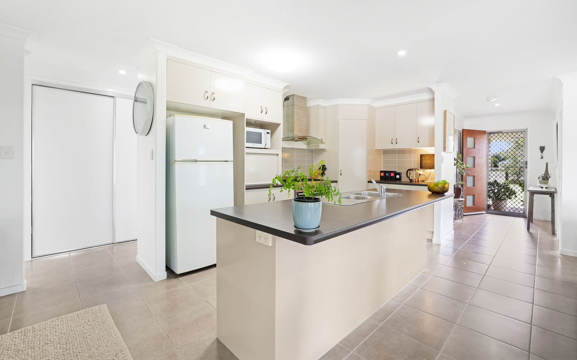 4 Carnarvon Court , Branyan QLD 4670, Branyan - Thumbnail 5