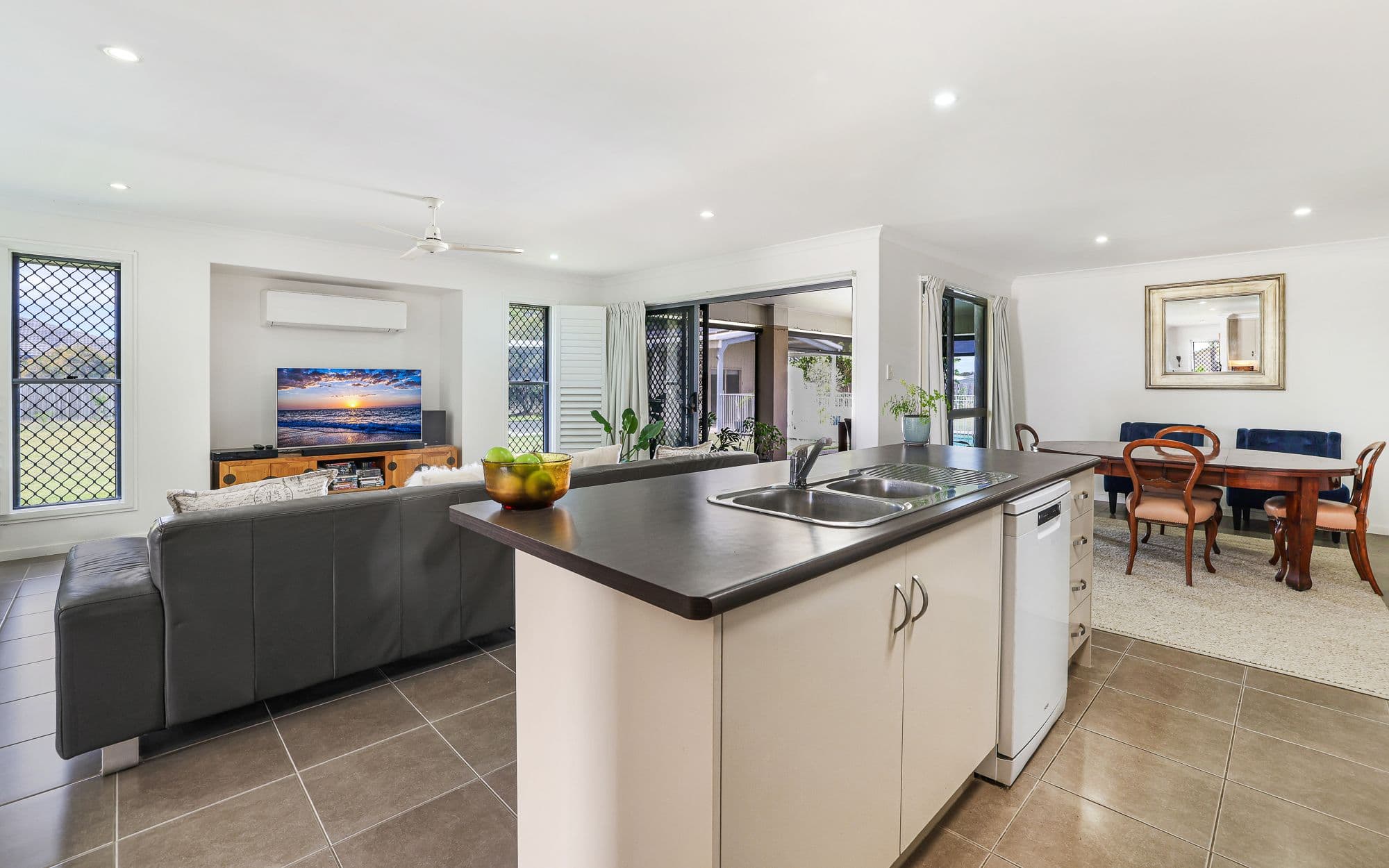 4 Carnarvon Court , Branyan QLD 4670, Branyan - Thumbnail 8