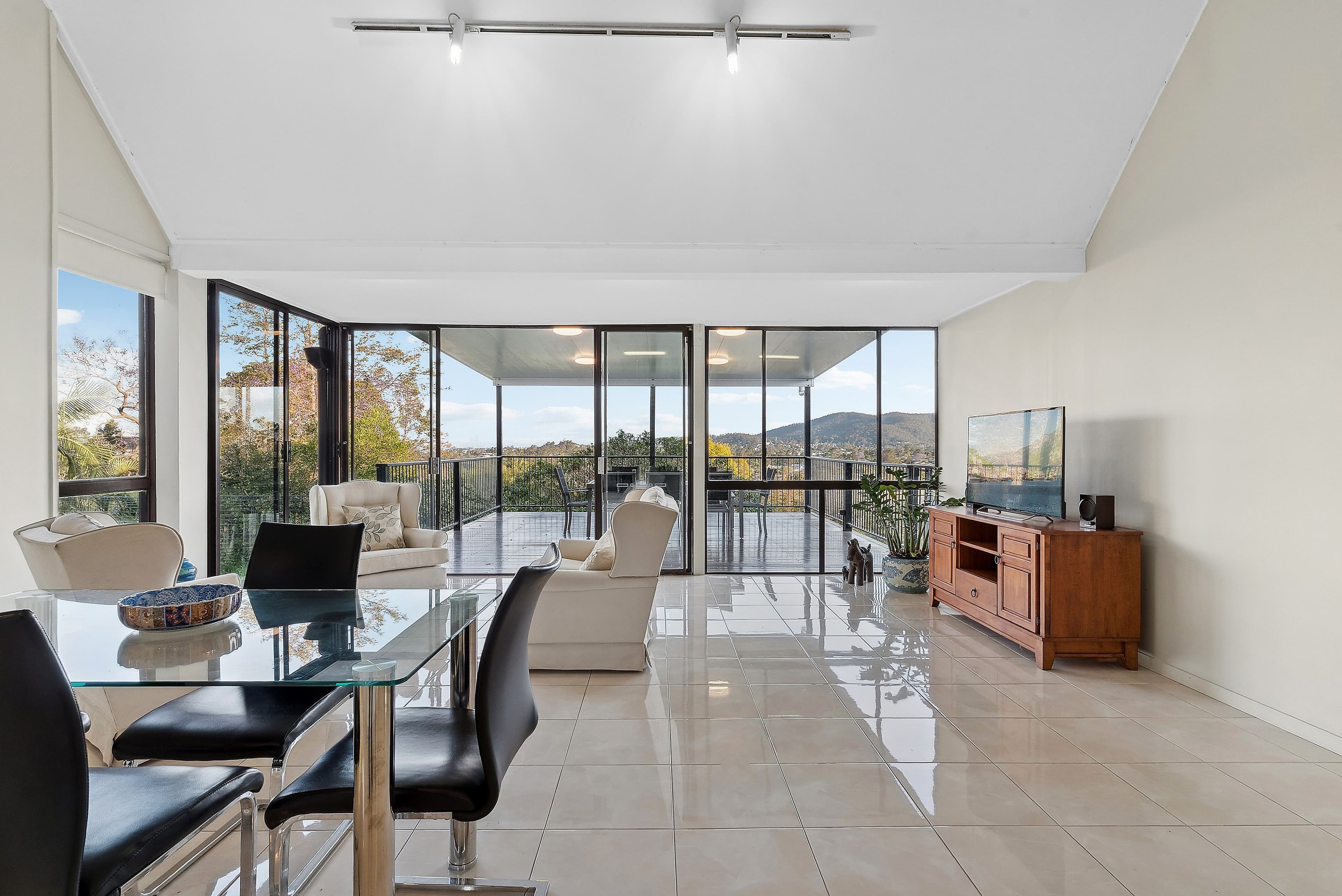 29 Plucks Road , Arana Hills QLD 4054, Arana Hills - Thumbnail 3