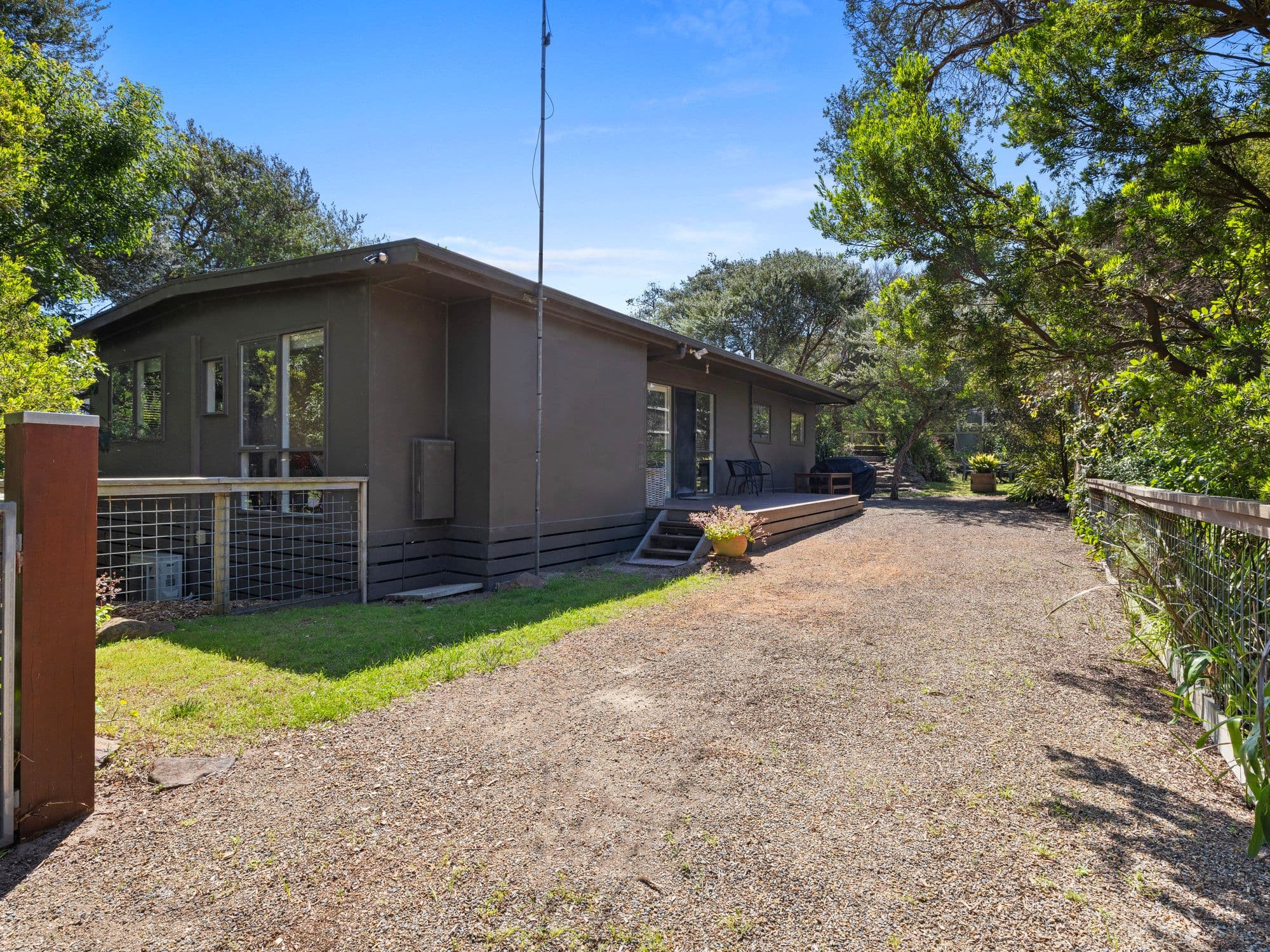126 Surf Parade , Inverloch VIC 3996, Inverloch - Thumbnail 2