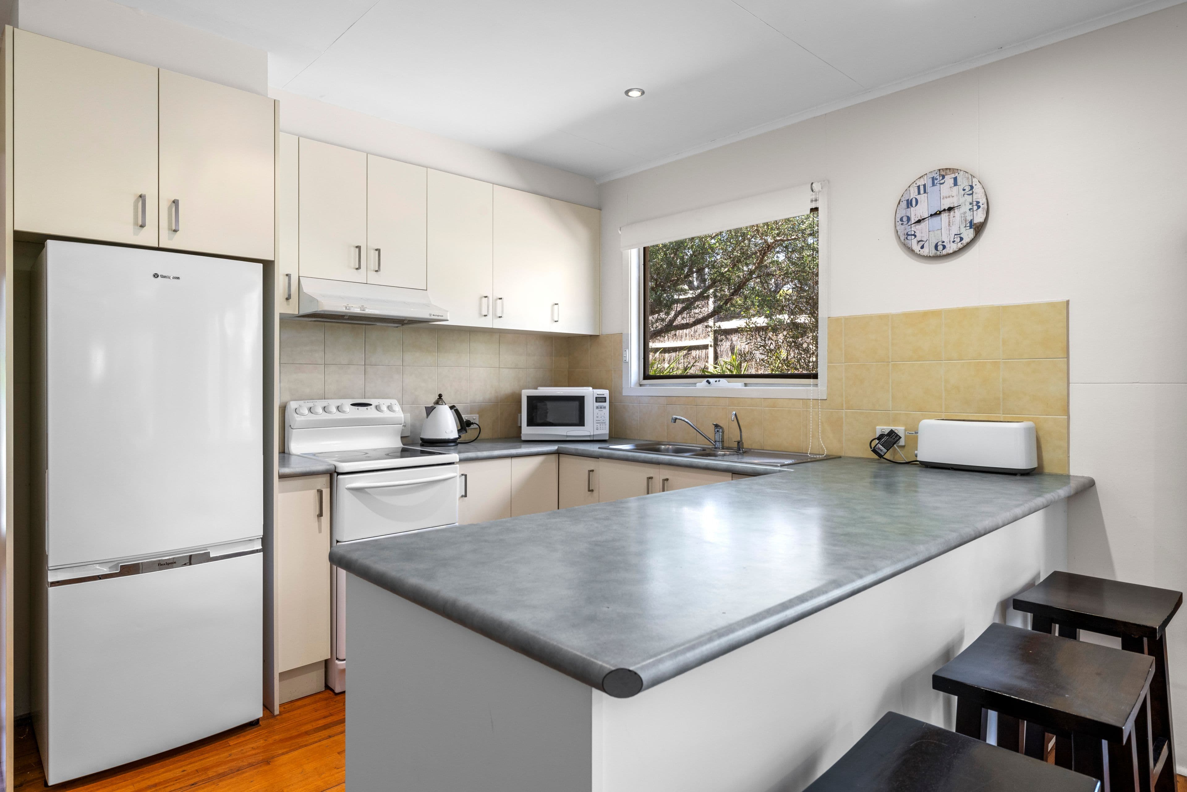 126 Surf Parade , Inverloch VIC 3996, Inverloch - Thumbnail 5