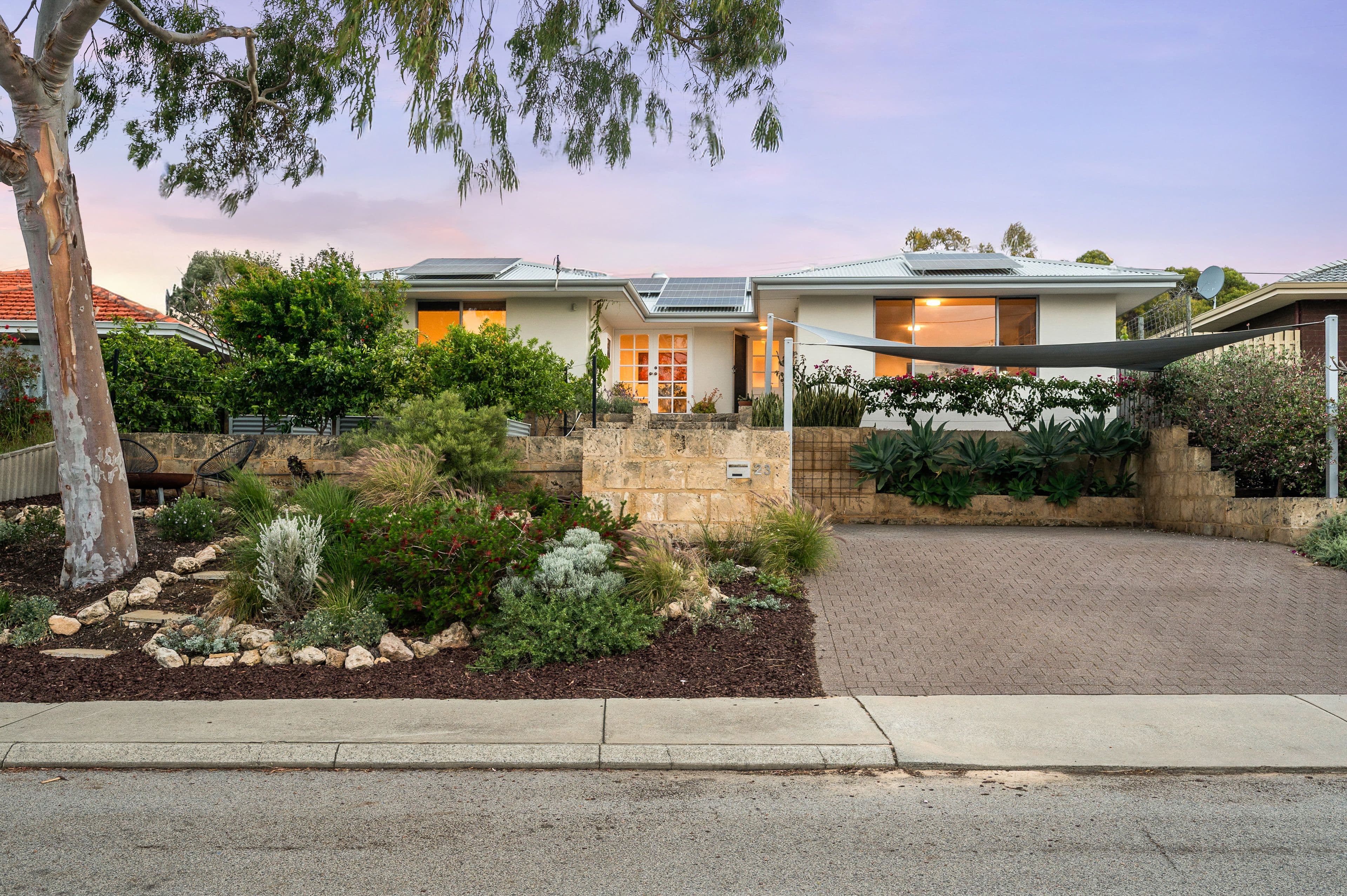 23 Claygate Road, Hamilton Hill - Image 1