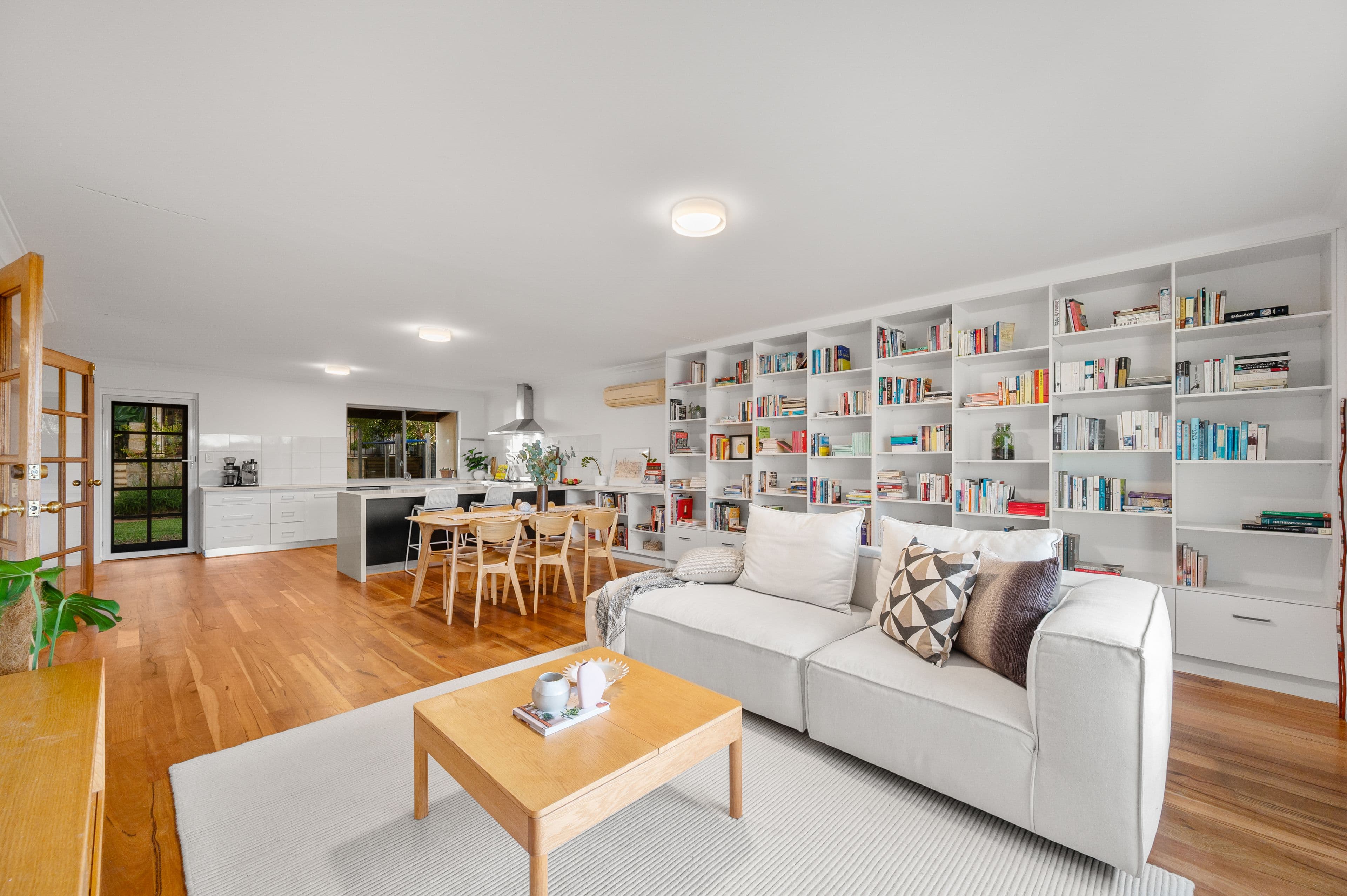 23 Claygate Road, Hamilton Hill - Thumbnail 4