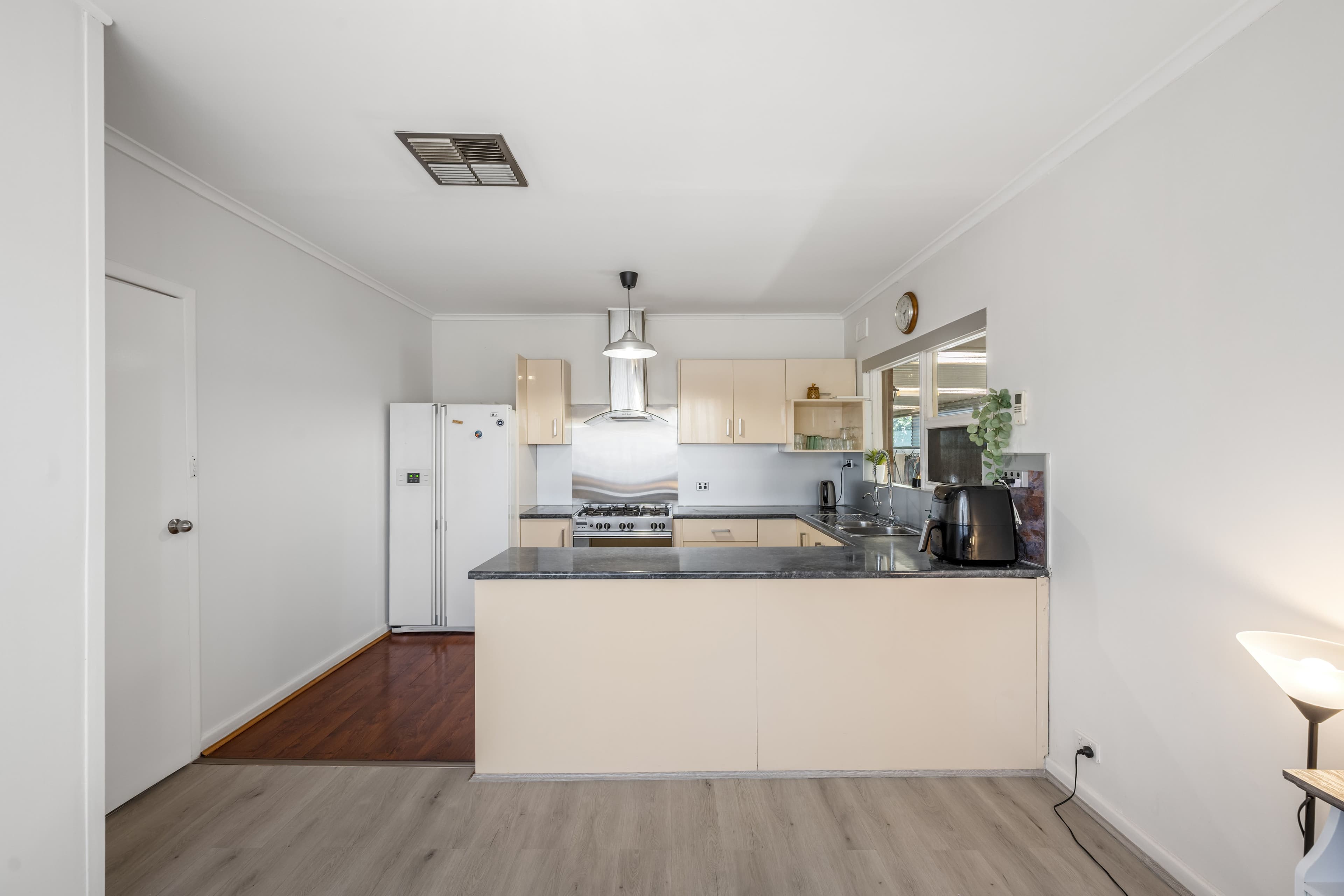 1 Woolgina Street , Beverley SA 5009, Beverley - Thumbnail 8