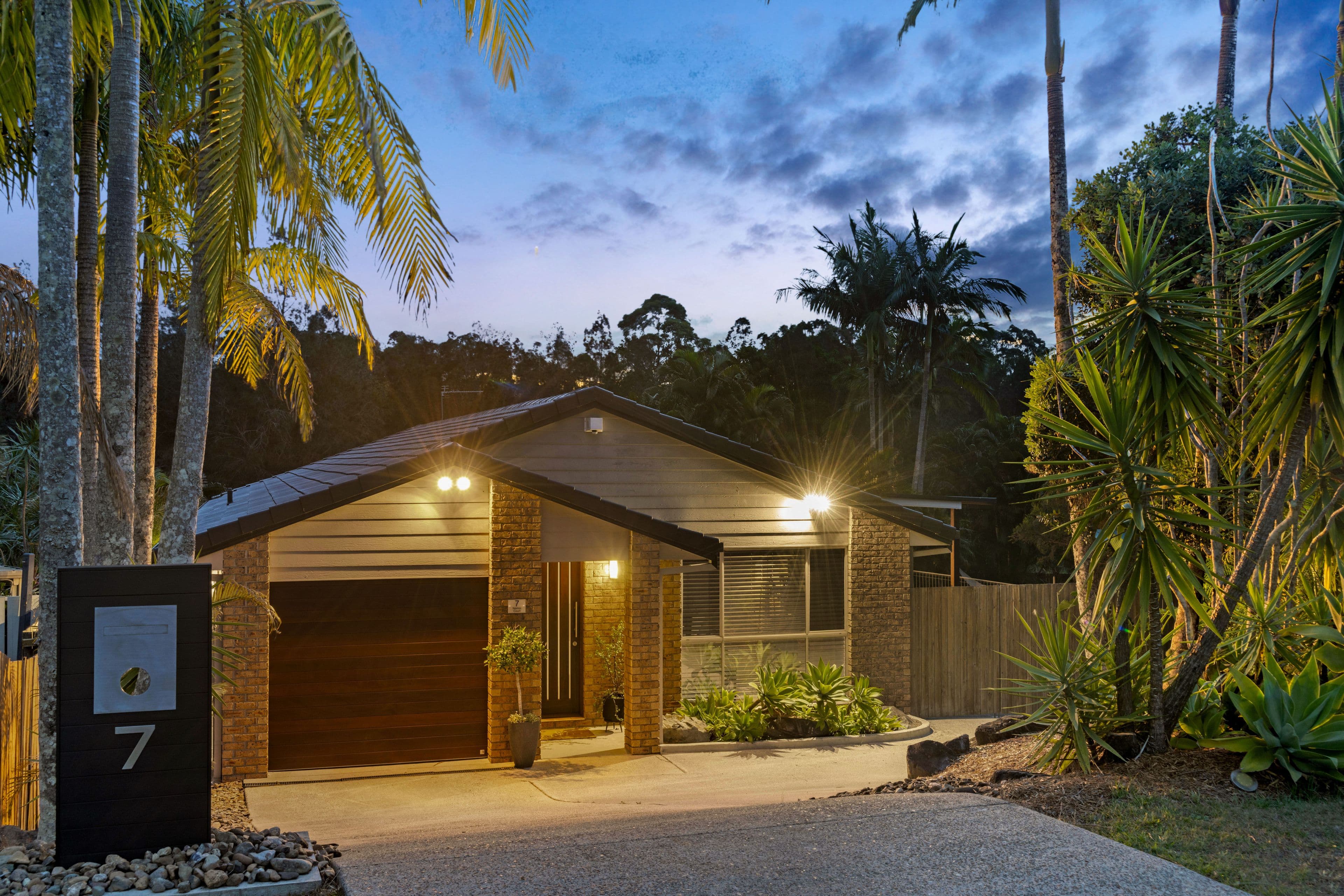 7 Namoi Court , Carrara QLD 4211, Carrara - Thumbnail 2