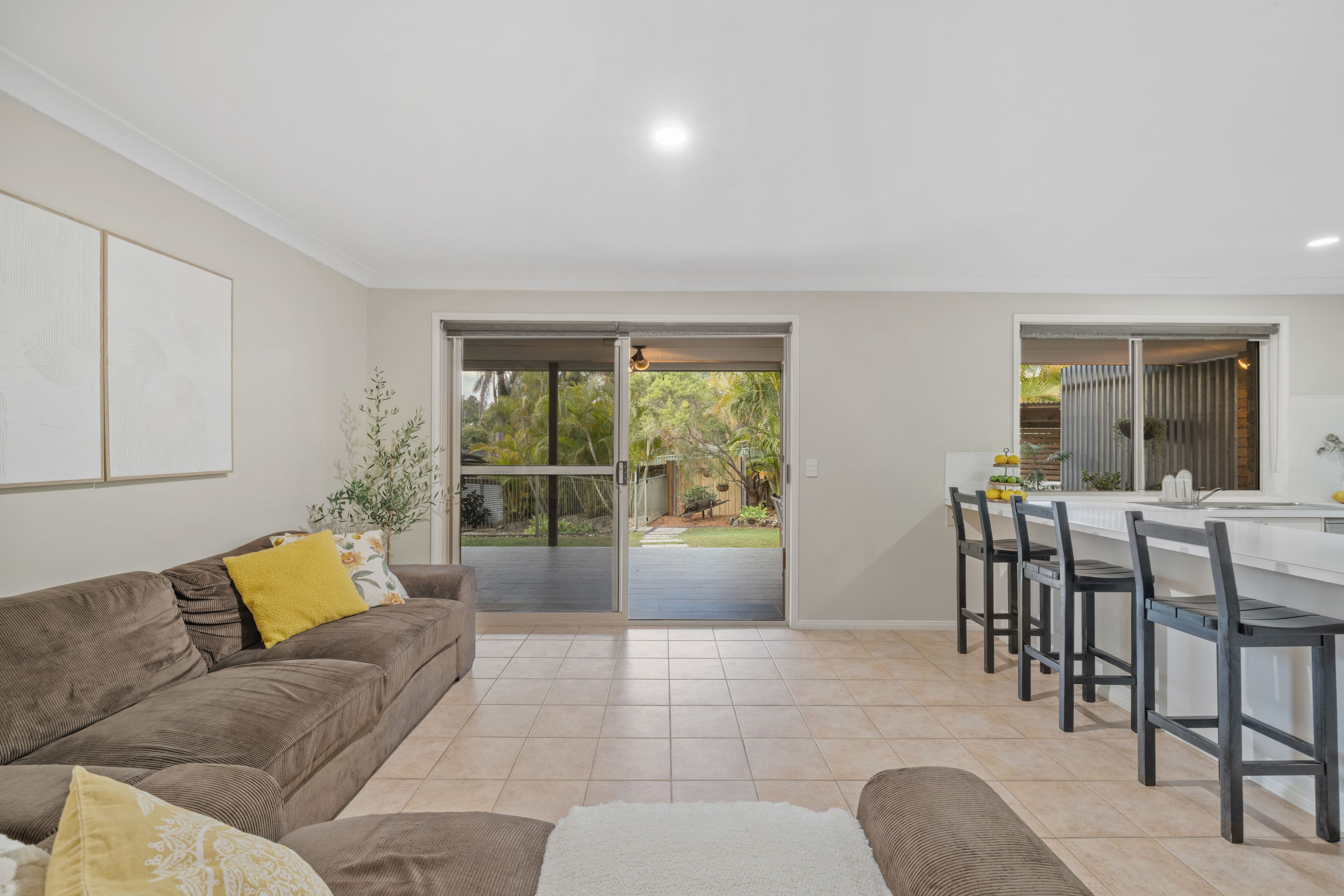 7 Namoi Court , Carrara QLD 4211, Carrara - Thumbnail 5