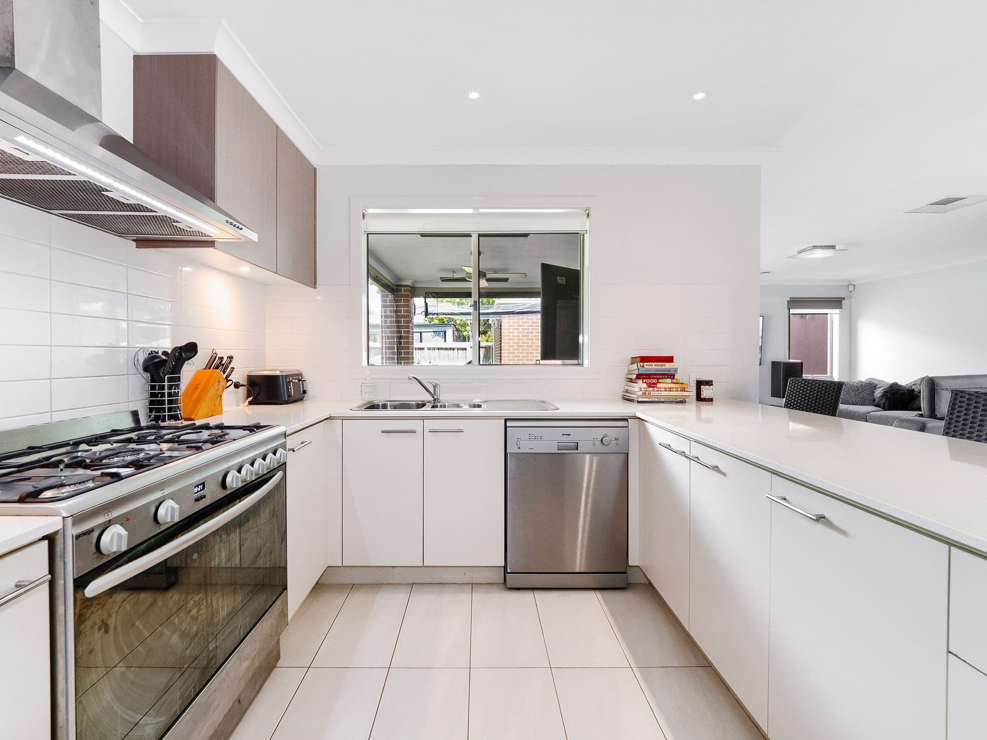 19 Brolin Terrace , Cranbourne North VIC 3977, Cranbourne North - Thumbnail 2