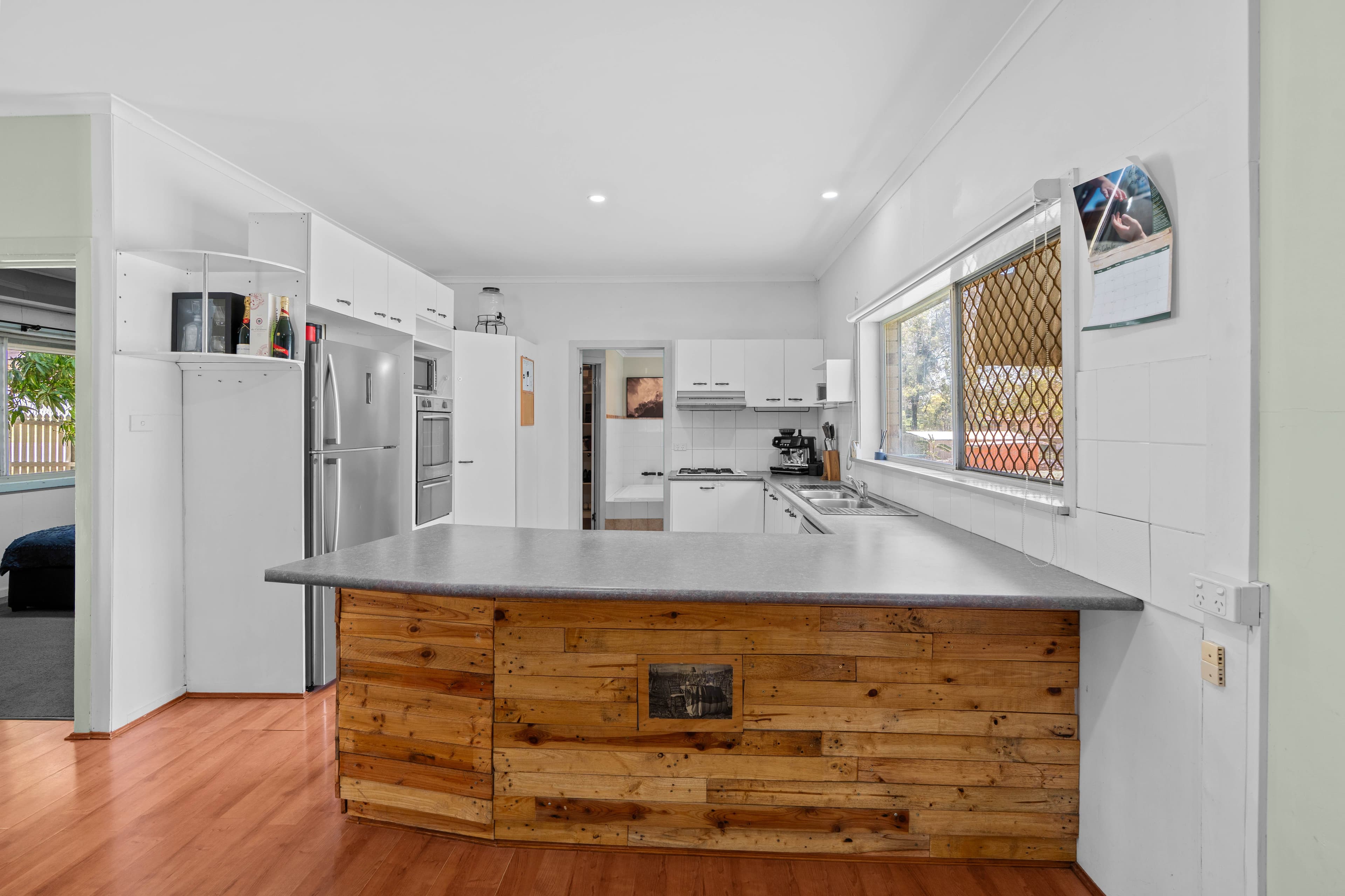 6 John Street , Bundamba QLD 4304, Bundamba - Thumbnail 5